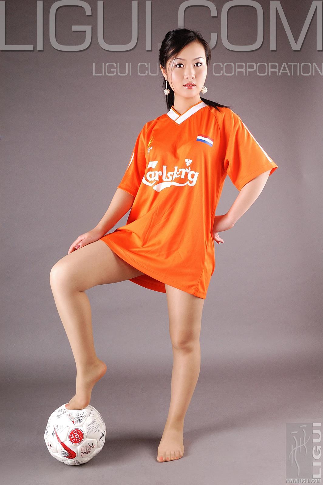 [Ligui丽柜会所]2007-07-04 足球宝贝 小璐璐 橙色运动短袖性感私房写真集,