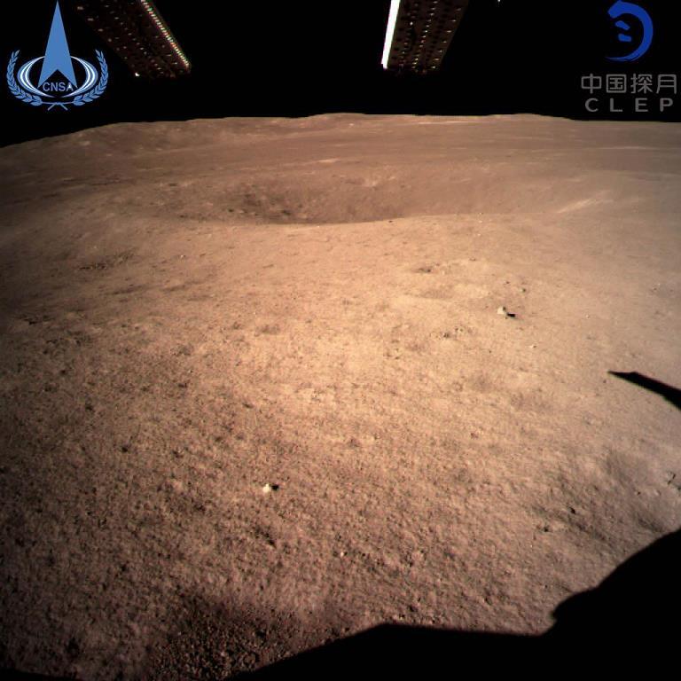 1月3日，嫦娥四号探测器成功软着陆月球，月球背面迎来人类第一个软着陆探测器。
