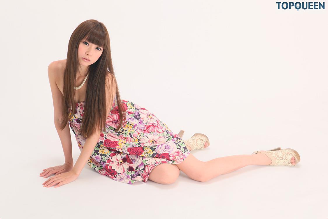 [TopQueen]2012-10-23 佐崎愛里（ささき あいり,Airi Sasaki）碎花吊带连衣裙性感私房写真集,