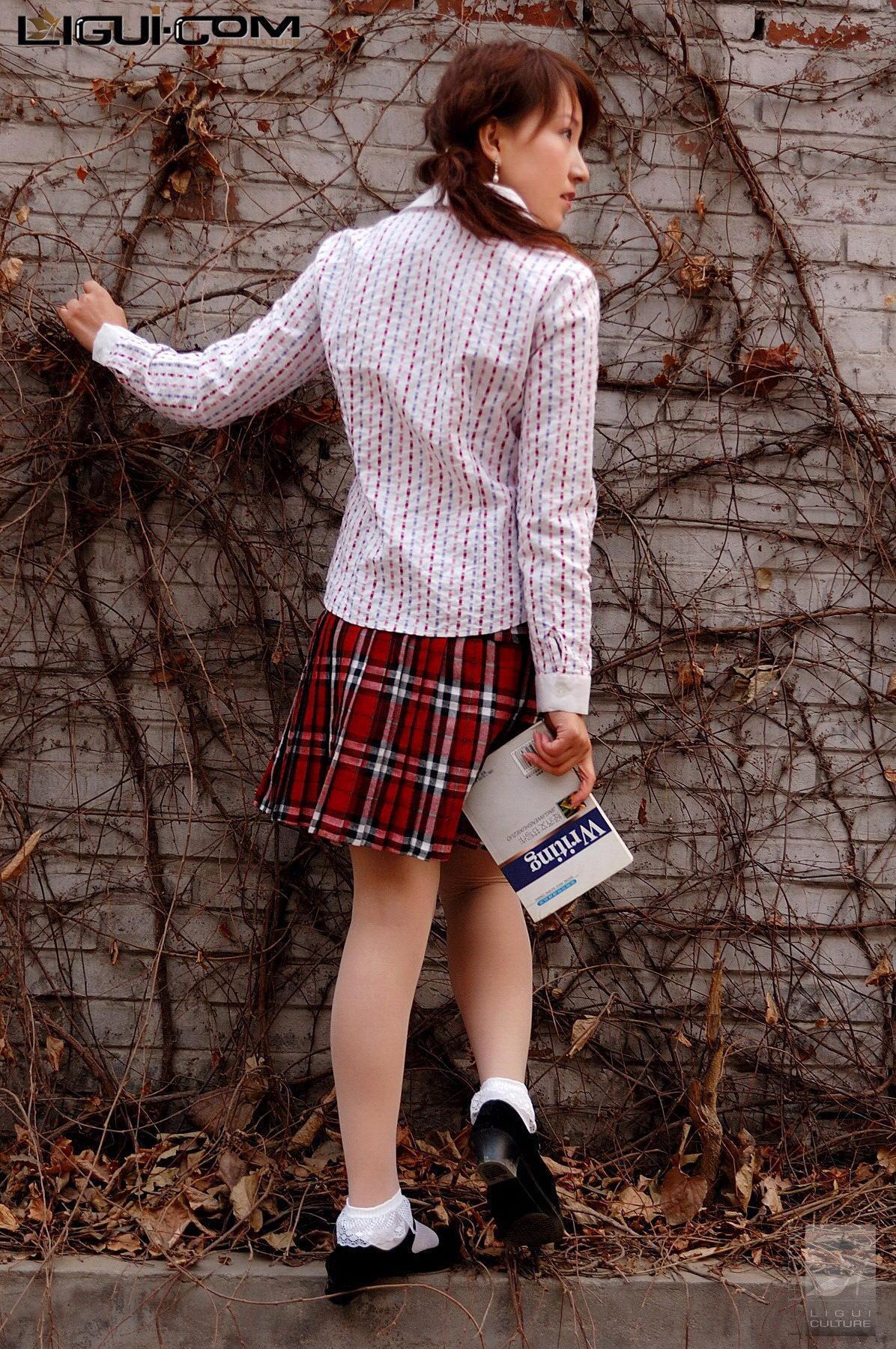 [Ligui丽柜会所]2008-05-22 初恋布鞋女孩 英子 白色衬衫与格子短裙加肉色丝袜美腿性感私房写真集,