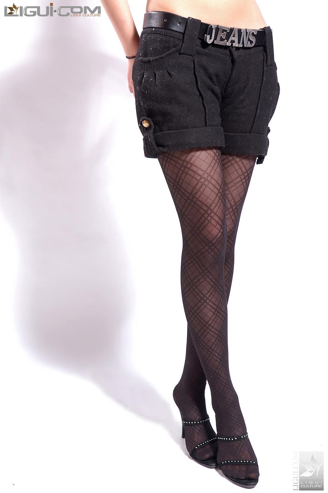 [Ligui丽柜会所]2008-05-27 黑丝棉BRA 彭维娜 黑色内衣与黑色短裙加黑色丝袜美腿性感私房写真集,
