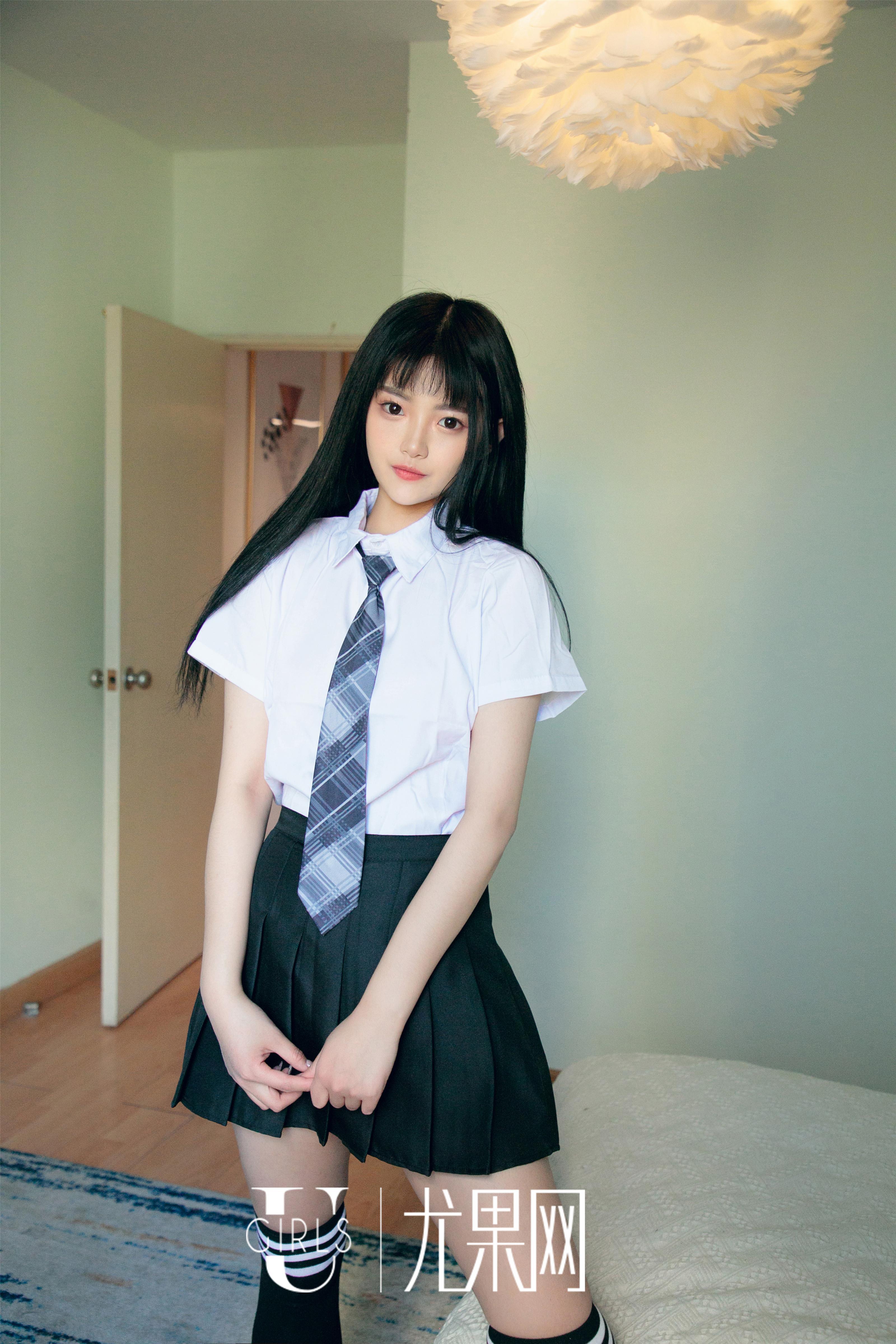 [Ugirls尤果网]U413 童颜巨乳小萝莉 桃子 高中女生制服与透视情趣内衣性感私房写真集,