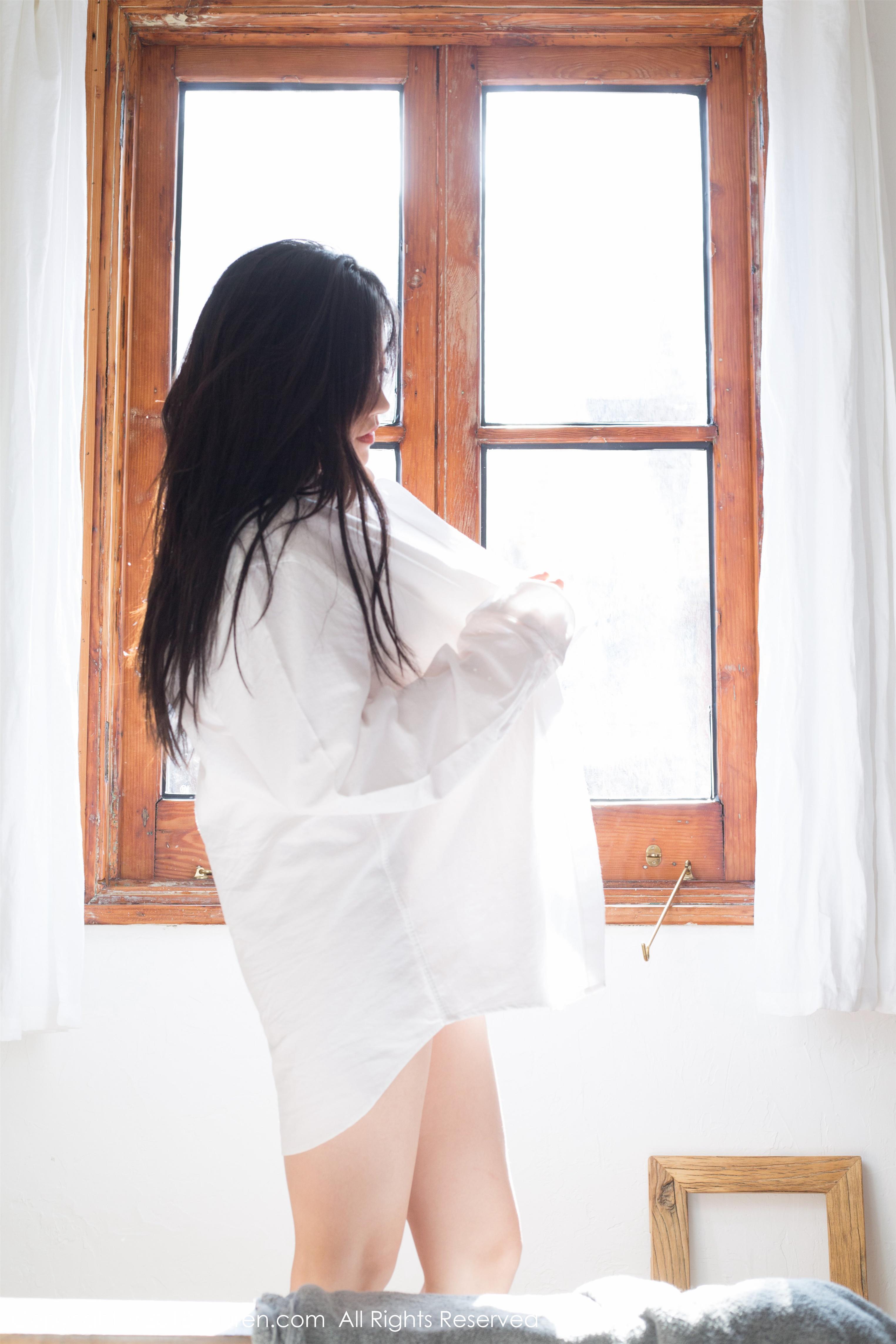 [XIUREN秀人网]XR20180522N01024 许诺Sabrina 白色透视连衣裙与淡蓝色外套睡衣性感私房写真集,