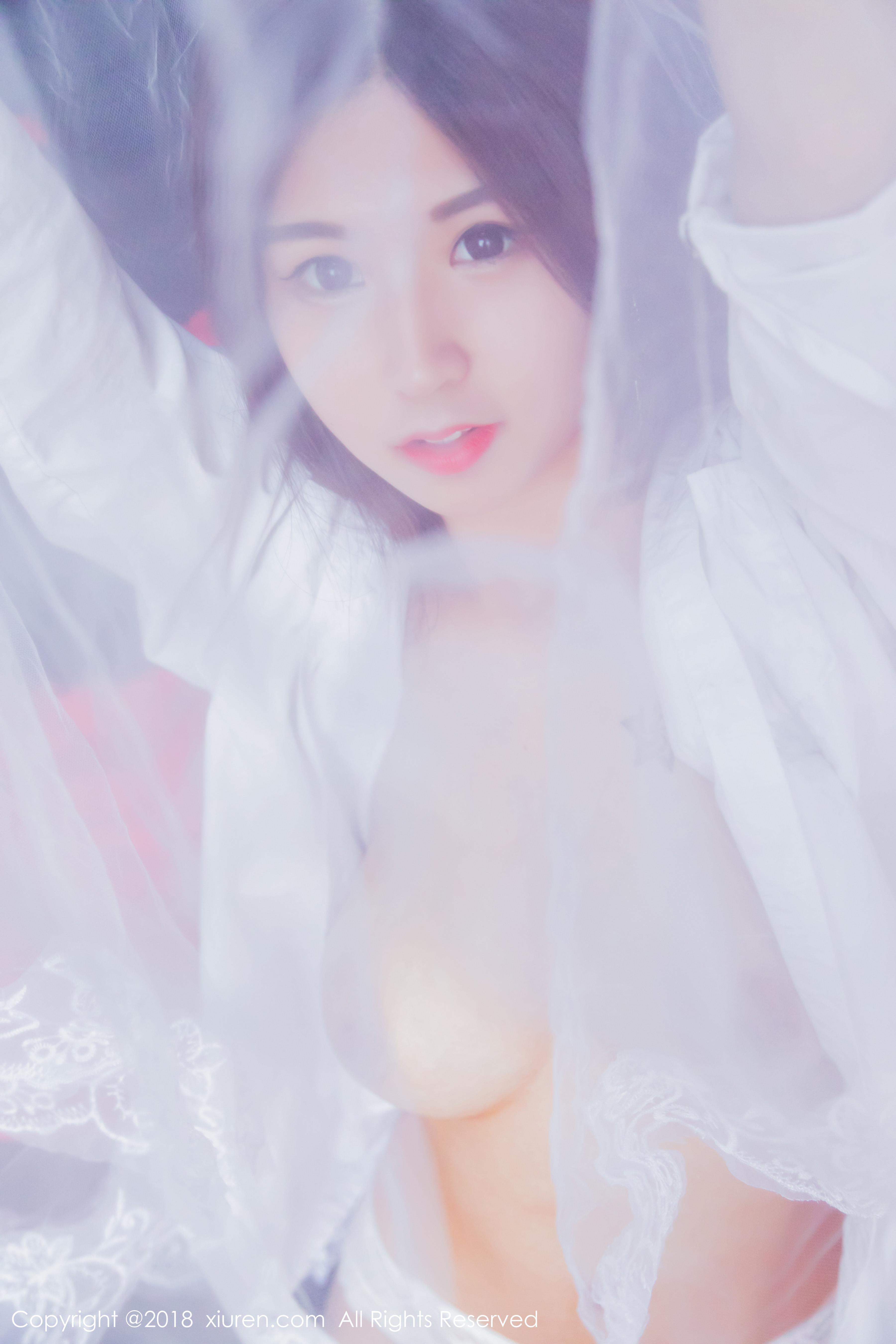 [XIUREN秀人网]XR20180531N01032 点点lily 白色衬衫与粉色透视情趣内衣性感私房写真集,
