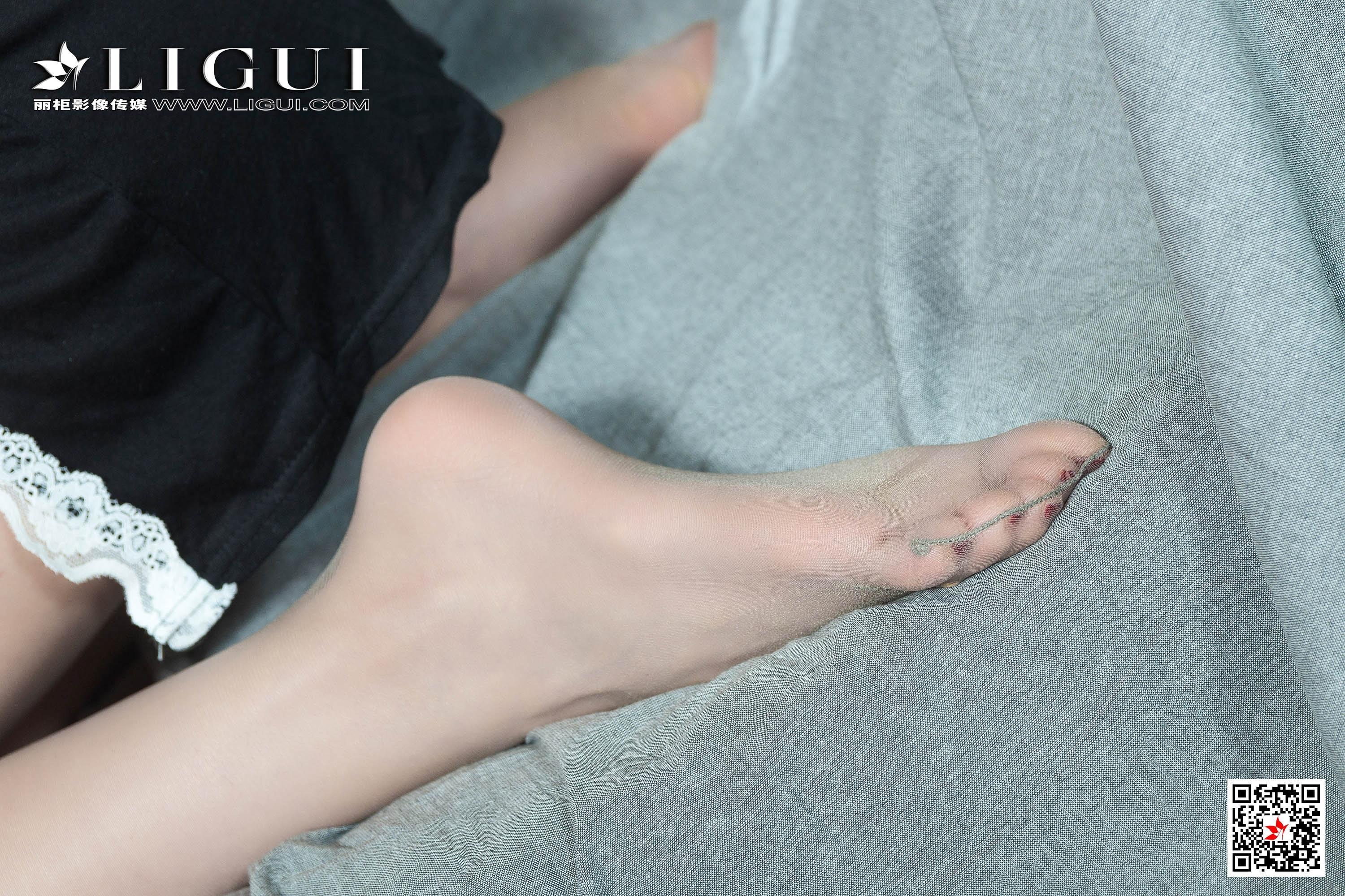 [Ligui丽柜会所]2019-05-17 捆绑束缚性感美女 凉儿 黑色吊带睡衣裙加肉色丝袜美腿玉足私房写真集,