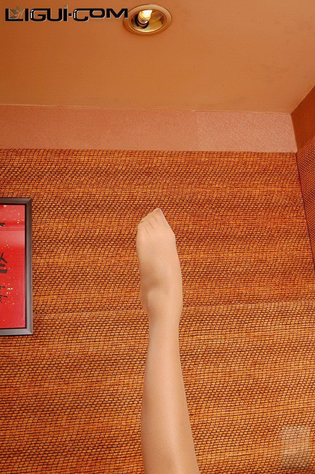 [Ligui丽柜会所]2008-07-22 古典嬌娃 伊園 红色情趣旗袍加肉色丝袜美腿玉足性感私房写真集,