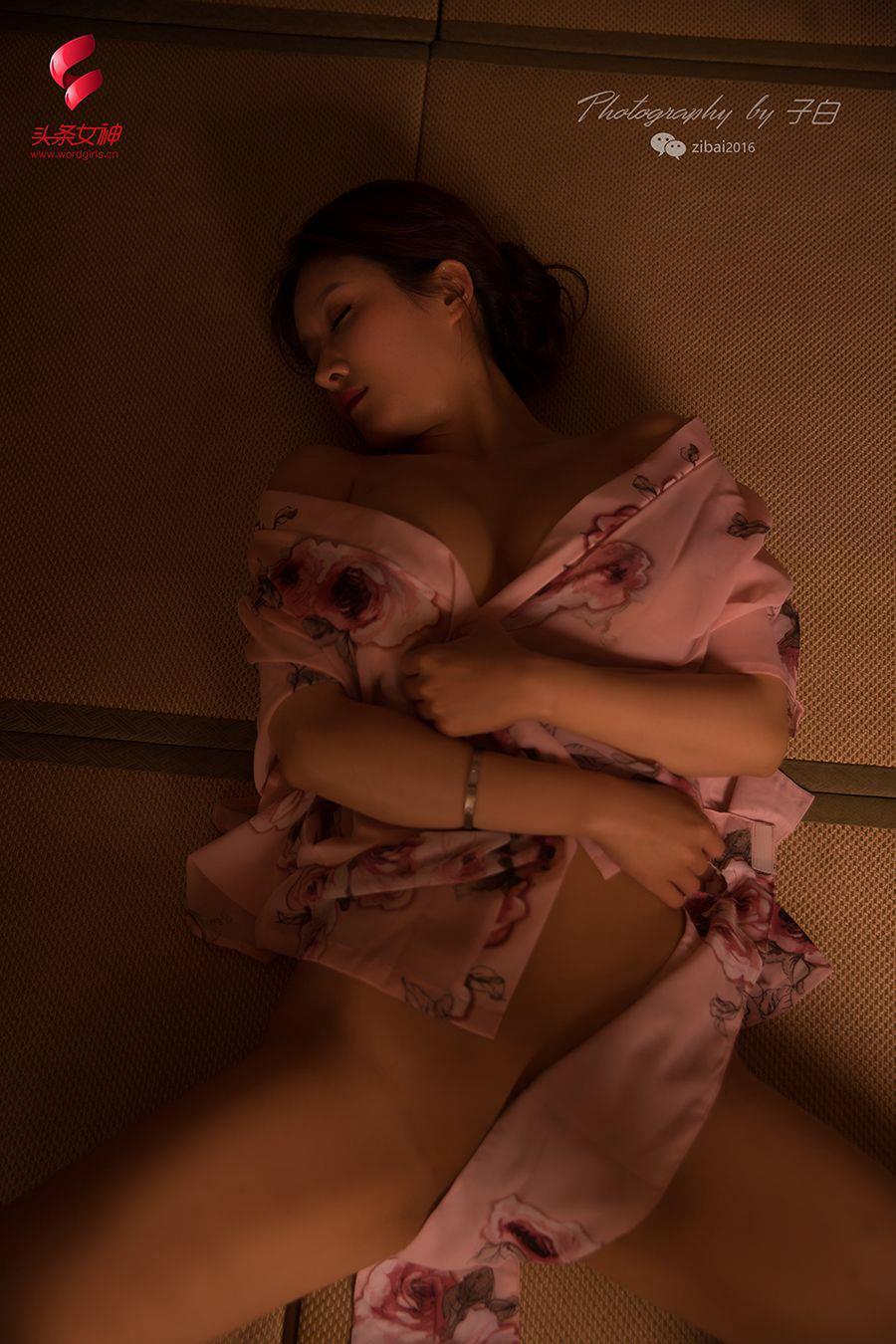 [Toutiaogirls头条女神]2019-04-30 珍妮的和风诱惑 JennyR 粉色和服性感私房写真集,