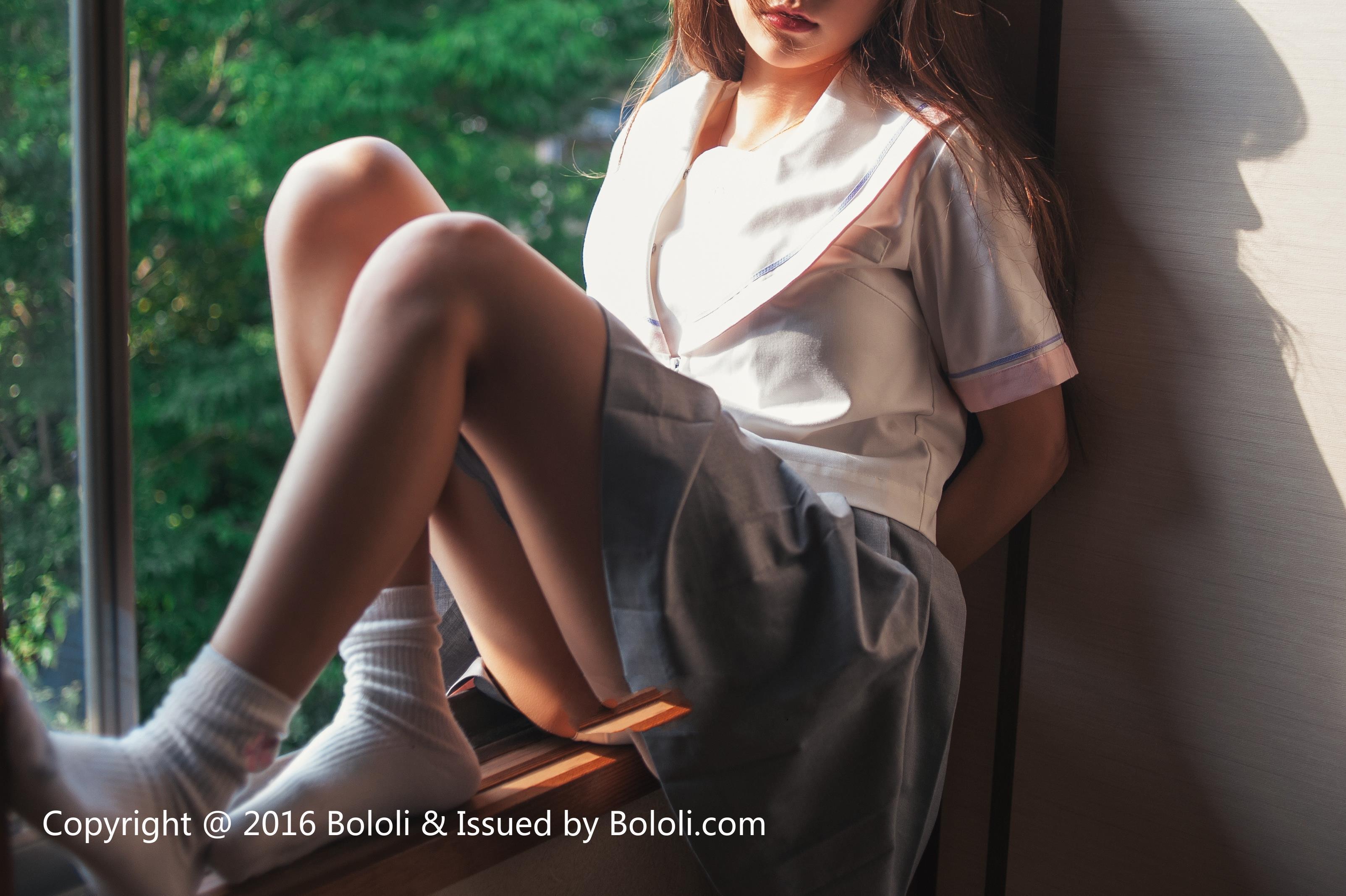 [BoLoli波萝社]BOL082 放課後の 夏美酱 高中女生制服与短裙加性感内衣私房写真集,