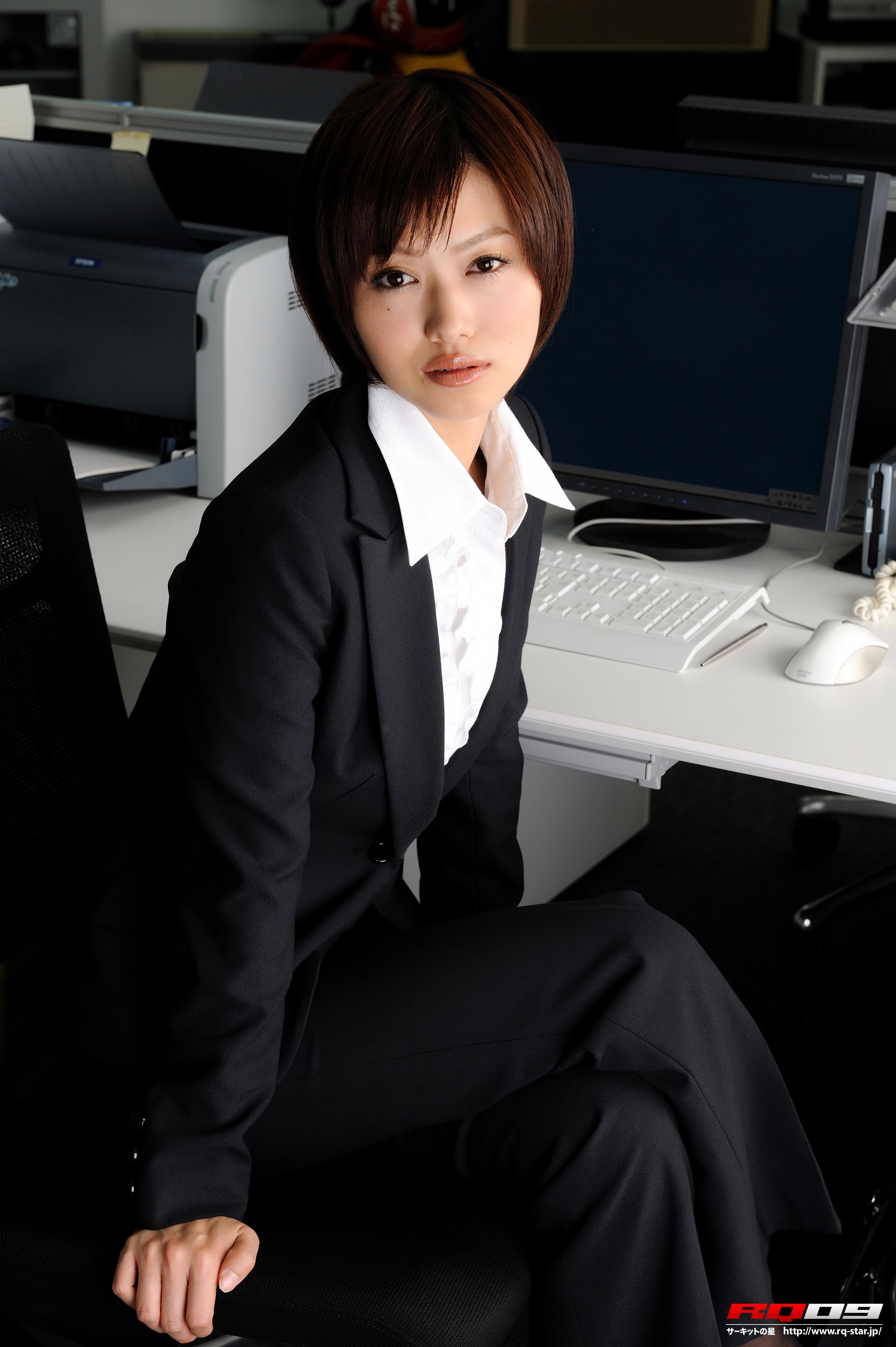 [RQ-STAR写真]NO.00155 藤村えみり（藤村枝美里，Emily Fujimura）性感女秘书制服加白色衬衫私房写真集,