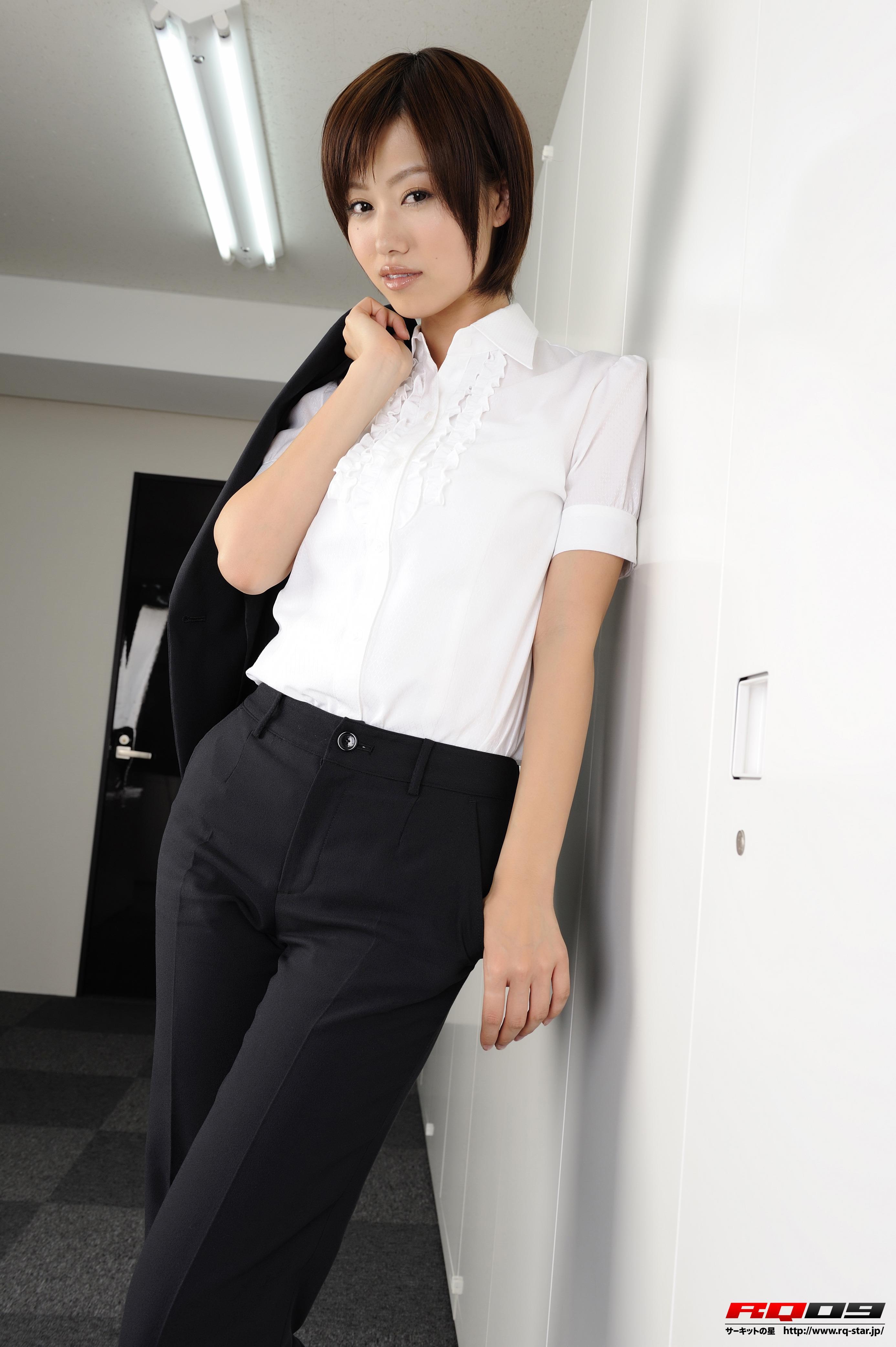 [RQ-STAR写真]NO.00155 藤村えみり（藤村枝美里，Emily Fujimura）性感女秘书制服加白色衬衫私房写真集,