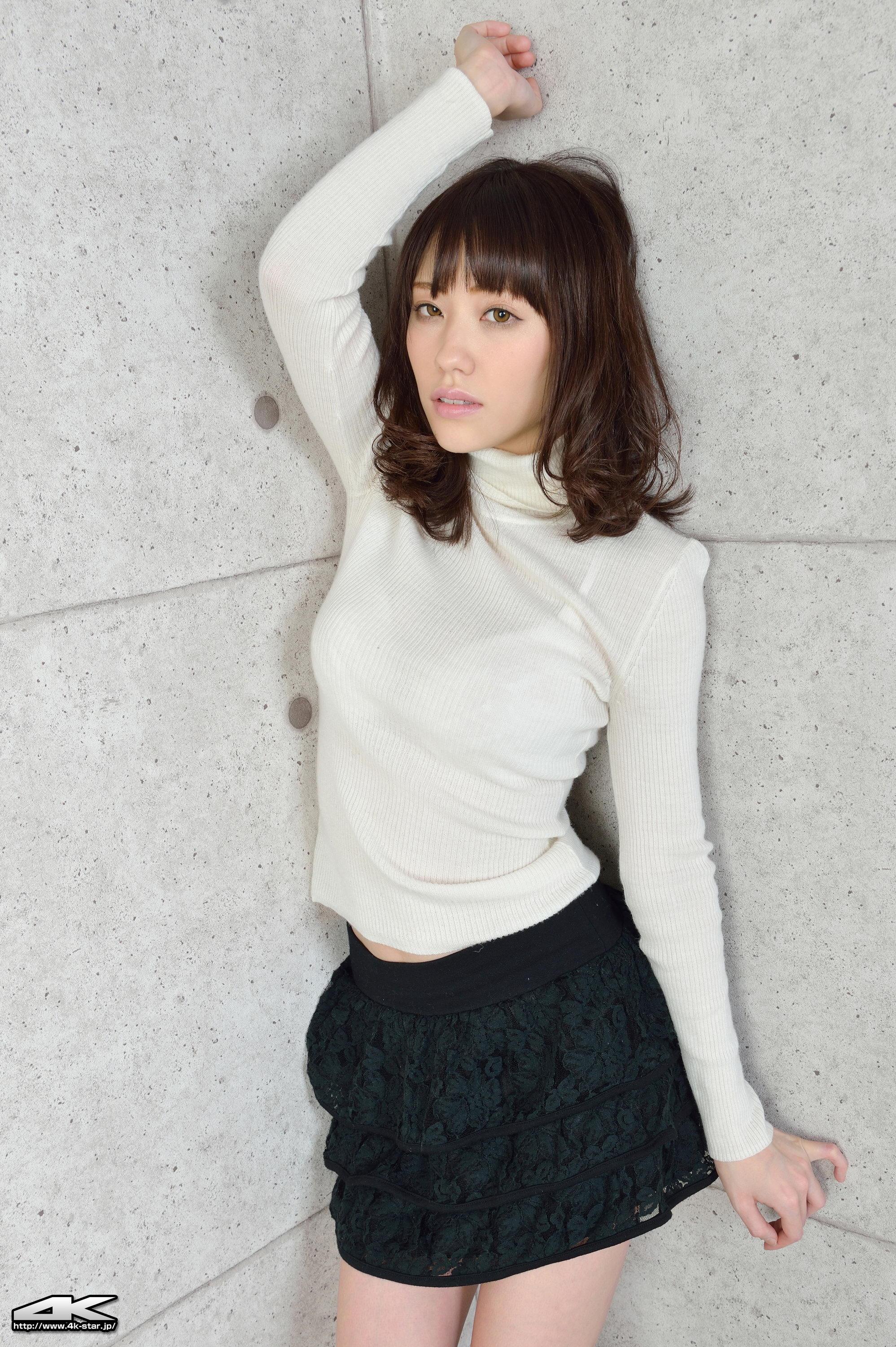 [4K-STAR套图]No.00157 夏目ゆき（夏目雪儿，Yuki Natsume）白色上衣与黑色短裙加白色内衣性感私房写真集,