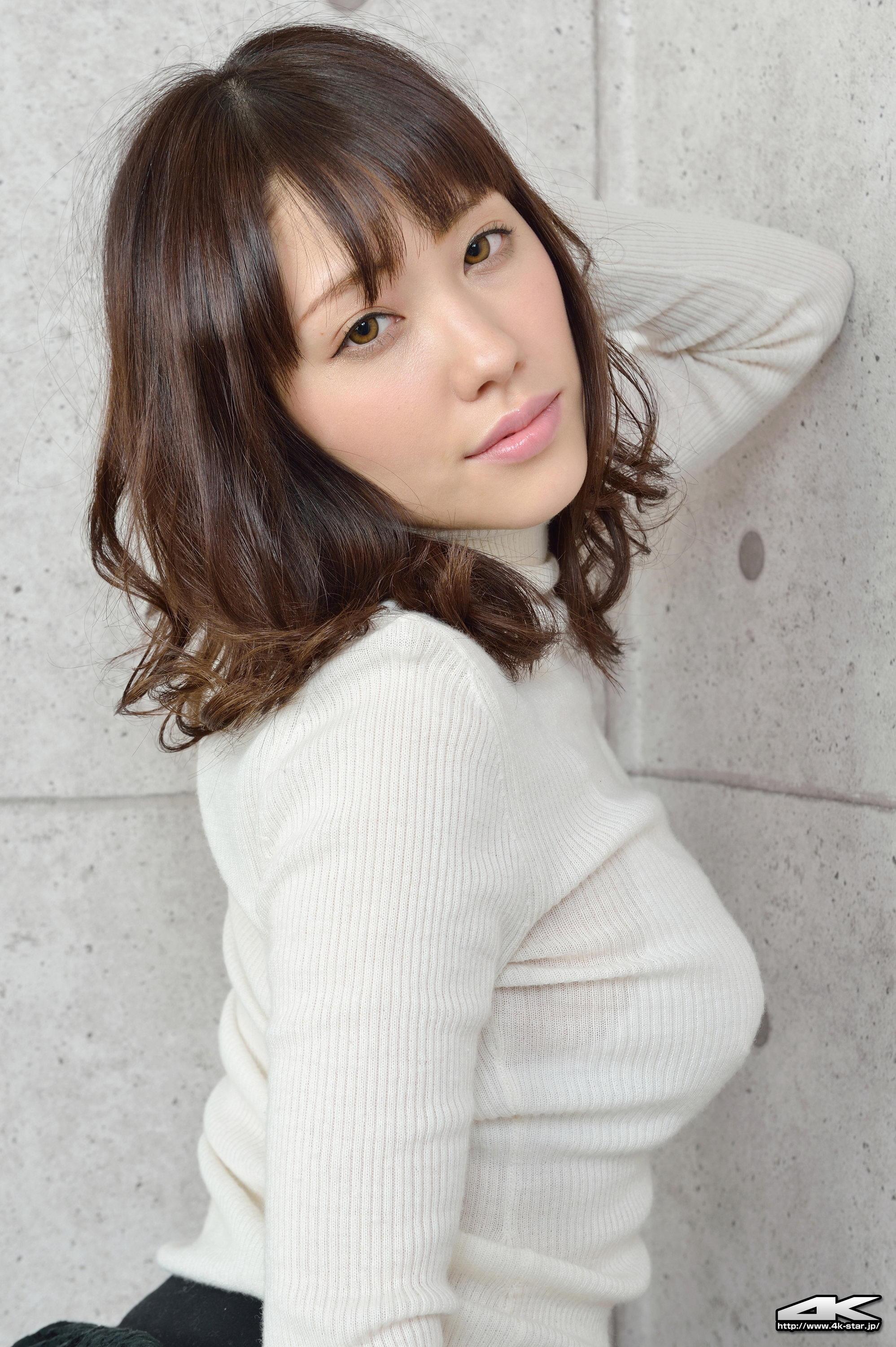 [4K-STAR套图]No.00157 夏目ゆき（夏目雪儿，Yuki Natsume）白色上衣与黑色短裙加白色内衣性感私房写真集,