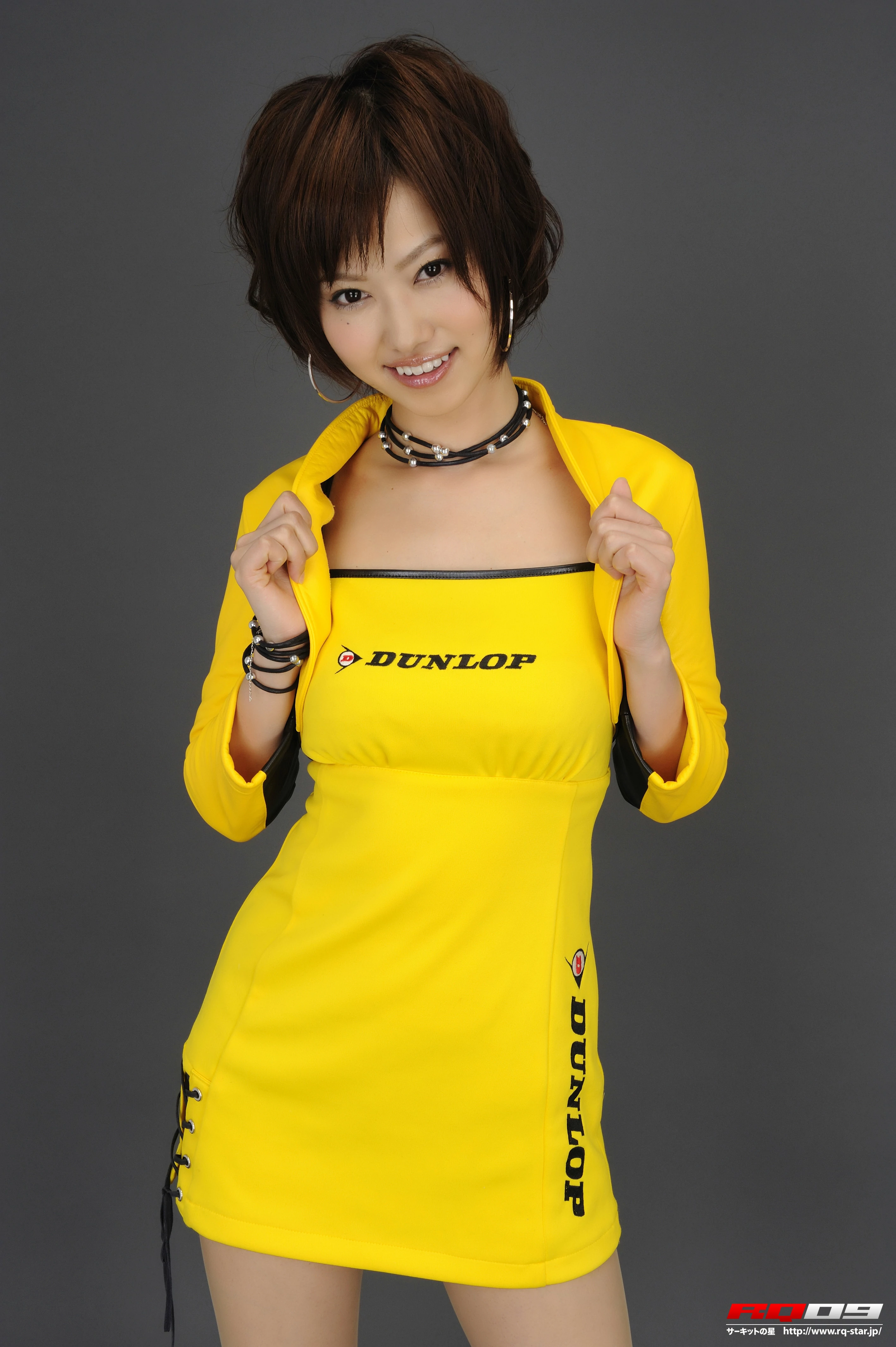 [RQ-STAR写真]NO.00170 藤村えみり（藤村枝美里，Emily Fujimura）黄色连身赛车女郎制服裙性感私房写真集,