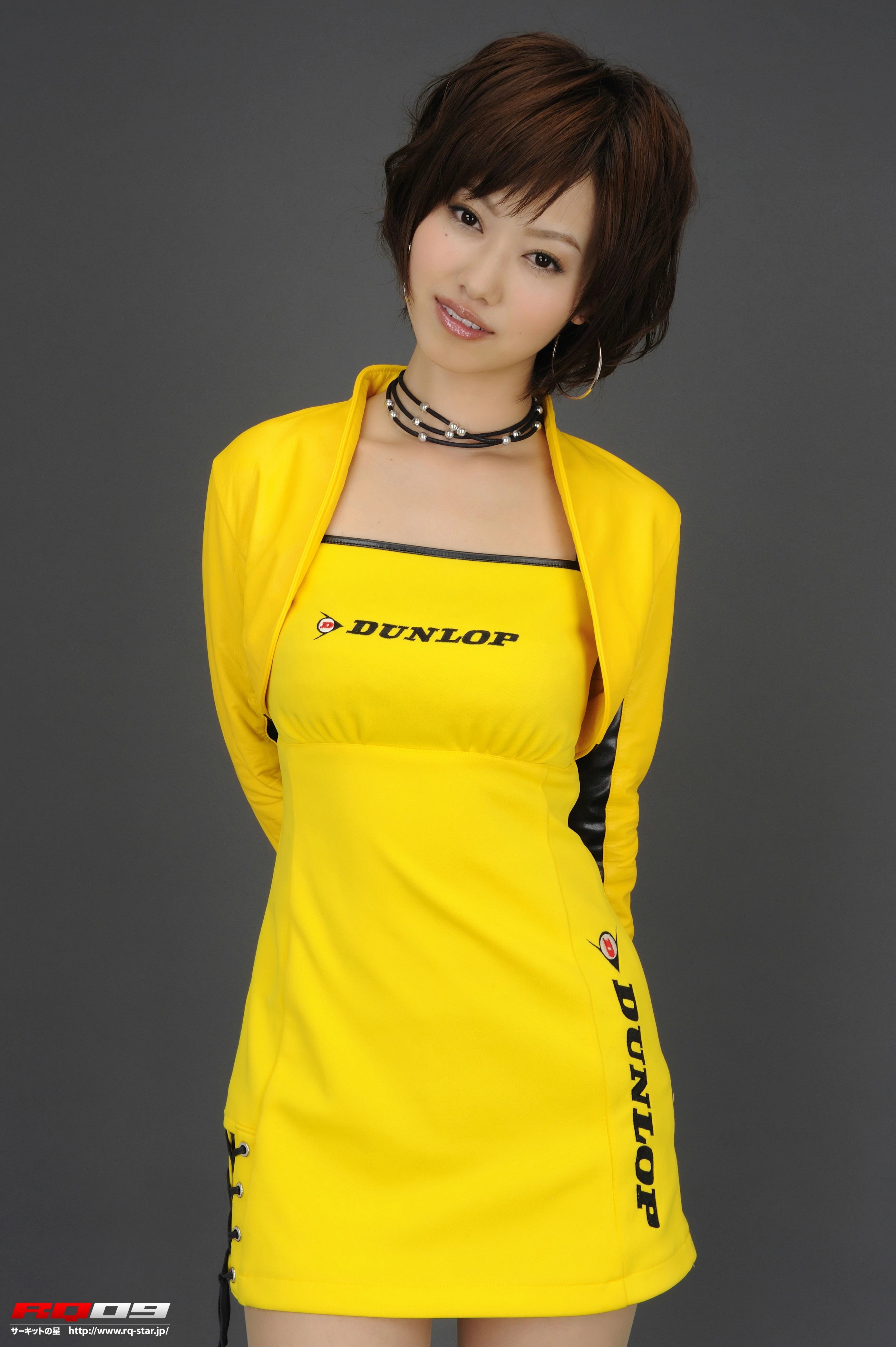 [RQ-STAR写真]NO.00170 藤村えみり（藤村枝美里，Emily Fujimura）黄色连身赛车女郎制服裙性感私房写真集,