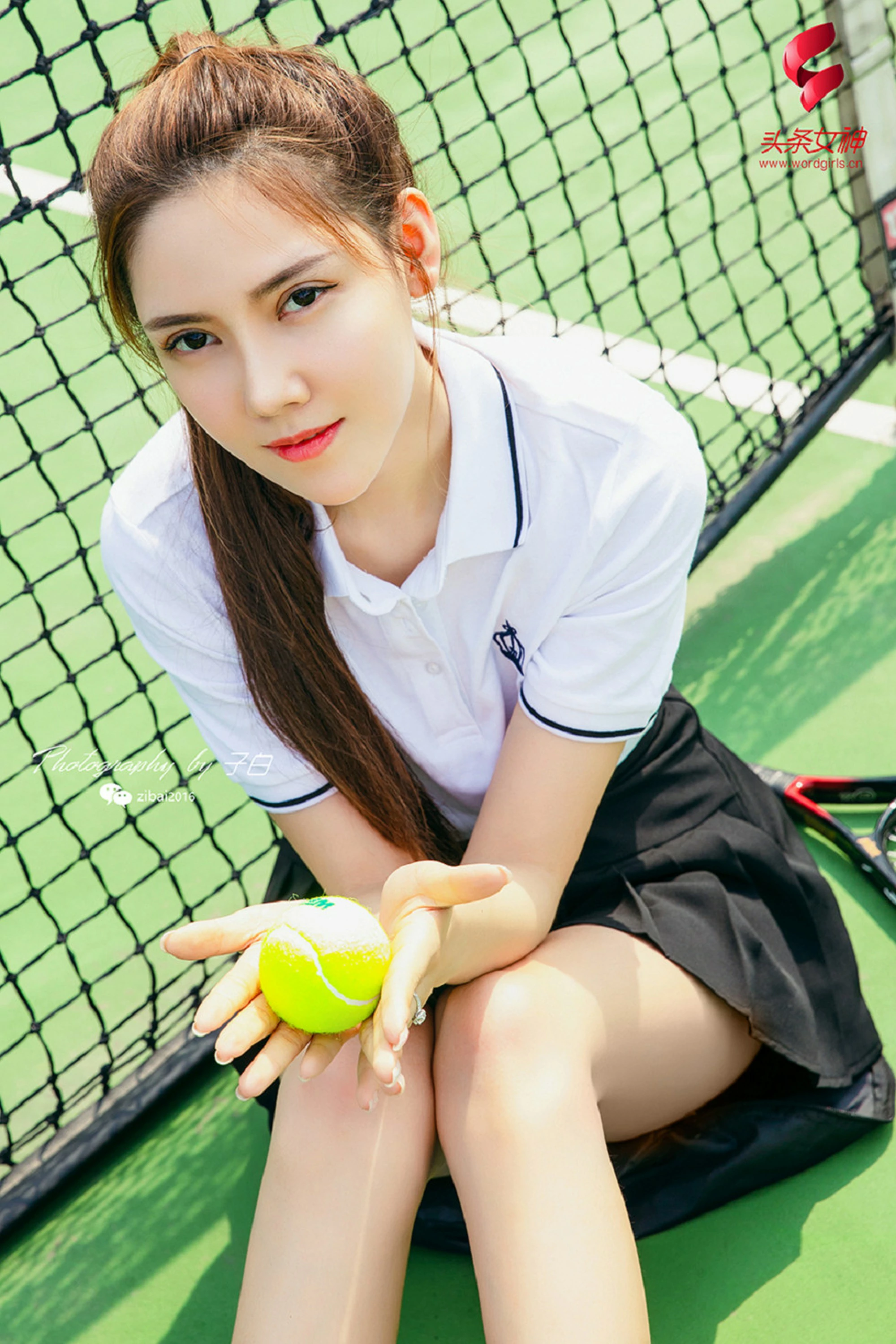 [Toutiaogirls头条女神]2019-07-13 我是网球美少女 莎伦 白色短袖加黑色短裙性感私房写真集,