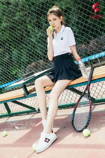 <b>[Toutiaogirls头条女神]2019-07-13 我是网球美少女 莎伦 白色短袖加黑色短裙性感私房</b>