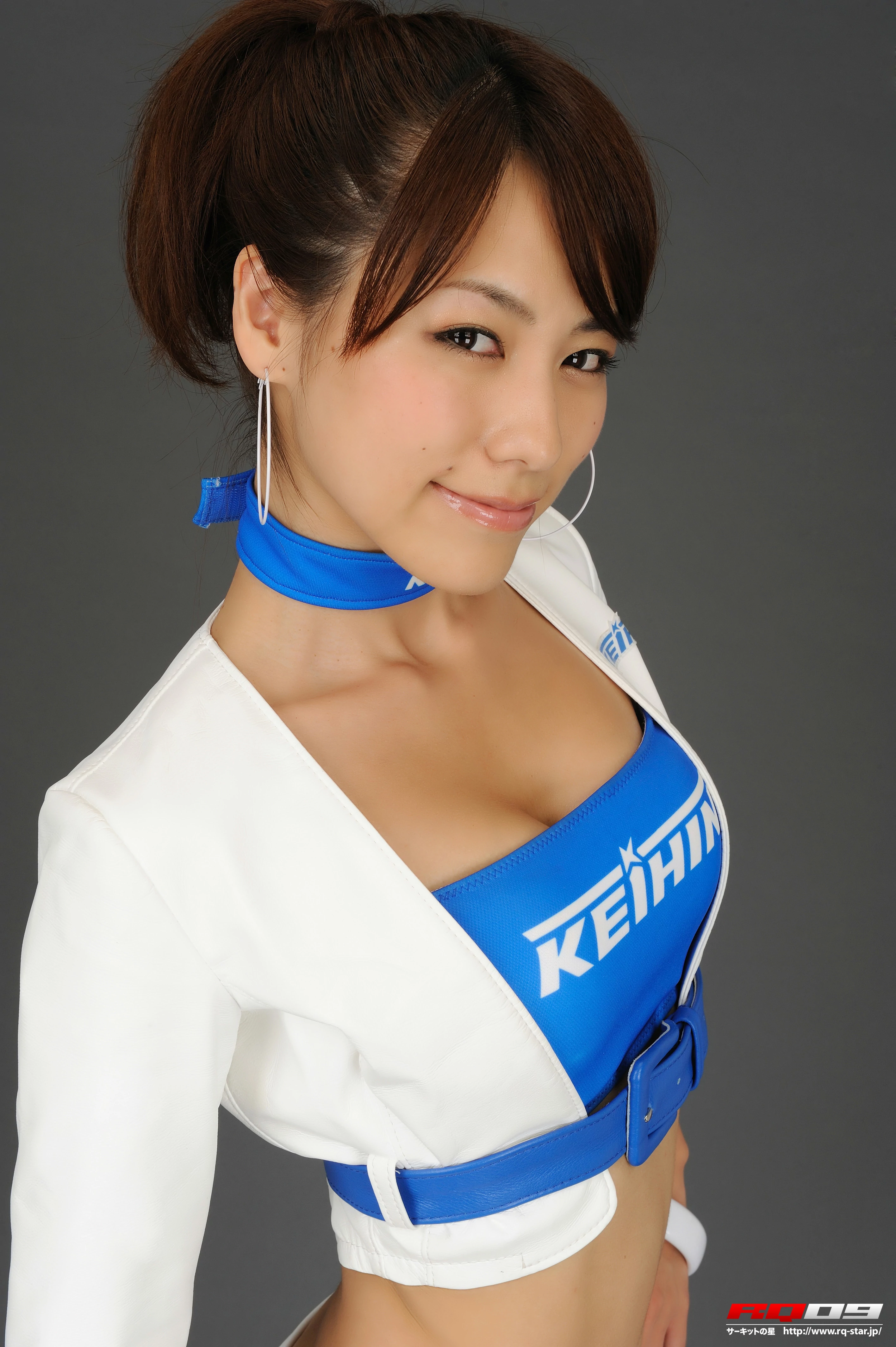 [RQ-STAR写真]NO.00186 柏木美里（かしわぎ みさと，Misato Kashiwagi）白色赛车女郎制服性感私房写真集,