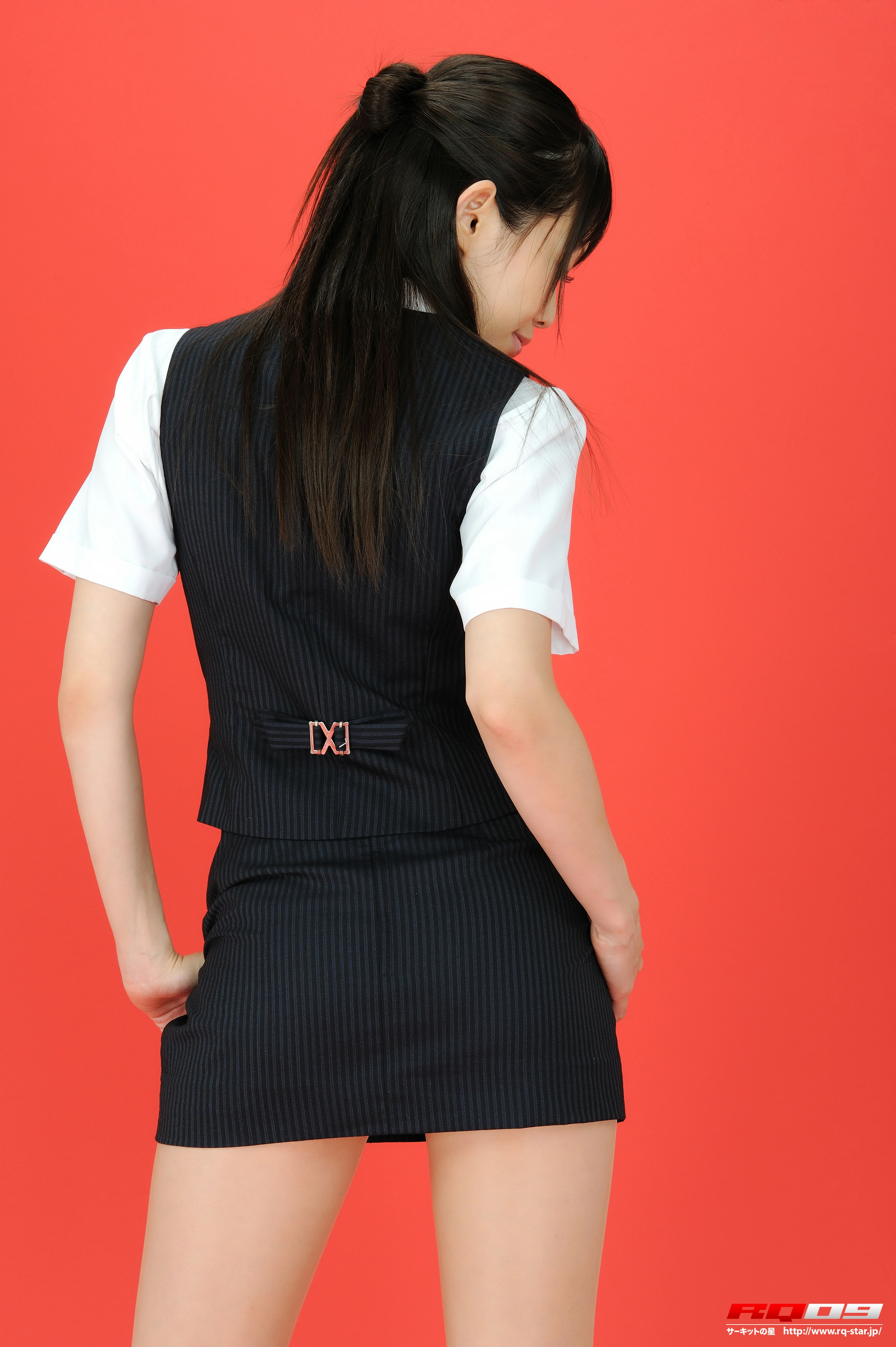 [RQ-STAR写真]NO.00193 小泉みゆき（小泉美雪，Miyuki Koizumi）性感女秘书制服与短裙加肉色丝袜美腿私房写真集,