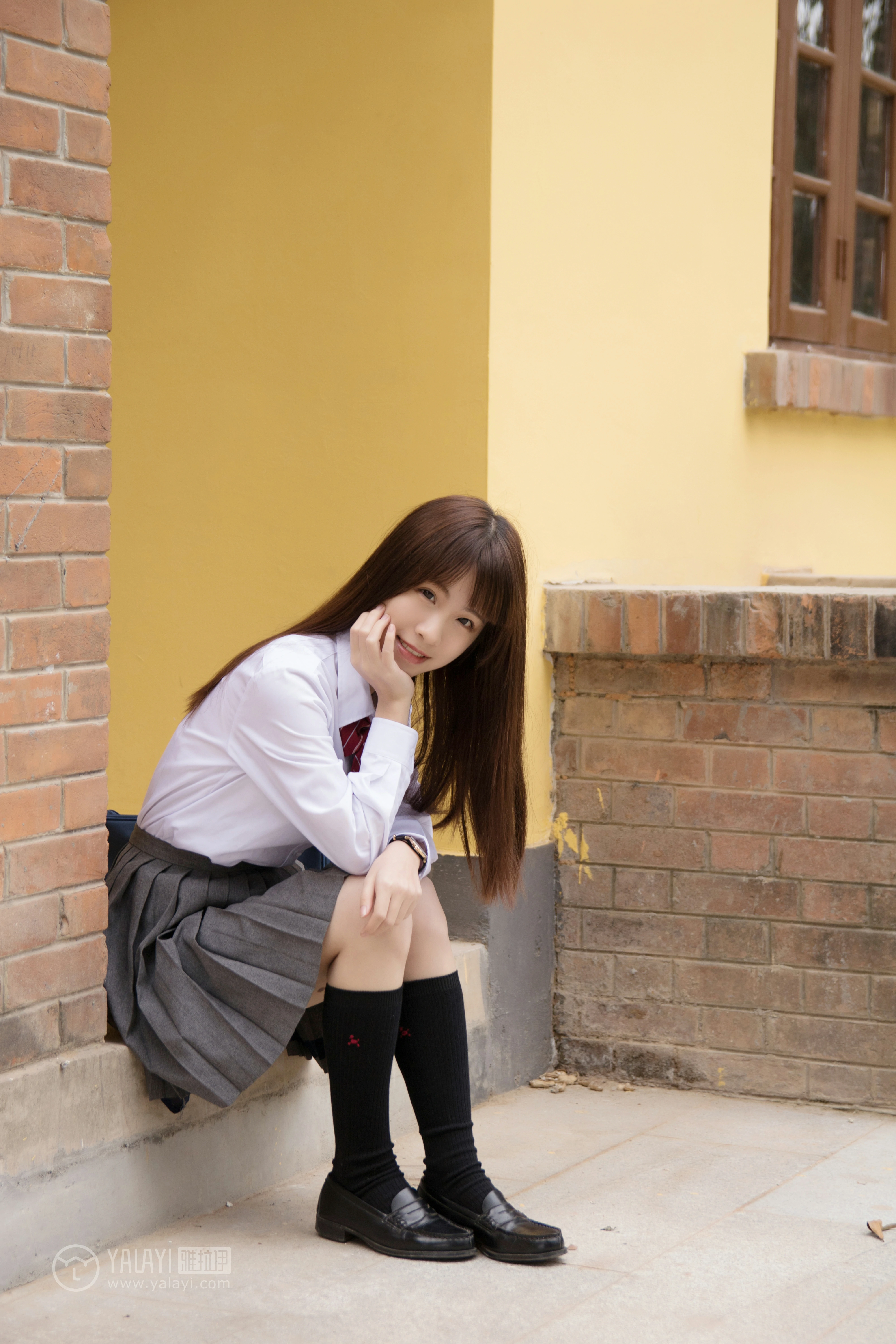 [YALAYI雅拉伊]NO.148 青春的梦 Toki 高中女生制服 白色衬衫加灰色短裙清纯可爱私房写真集,