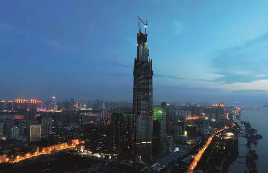 中国第一高楼烂尾:资金链骤紧 绿地集团着急了