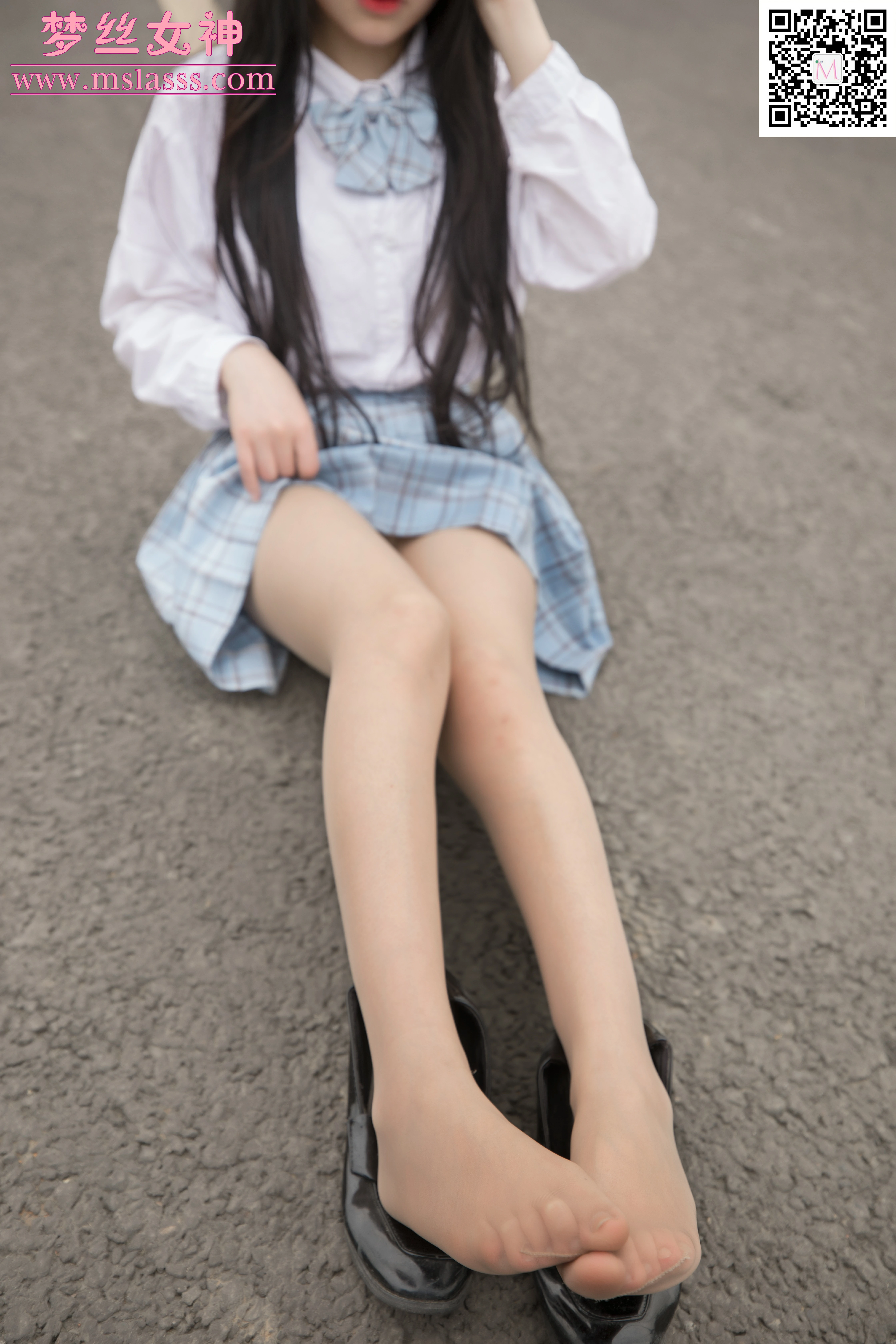 [MSLASS梦丝女神]NO.102 《JK小女神》 仟仟 高中女生制服与格子短裙加肉色丝袜美腿性感私房写真集,