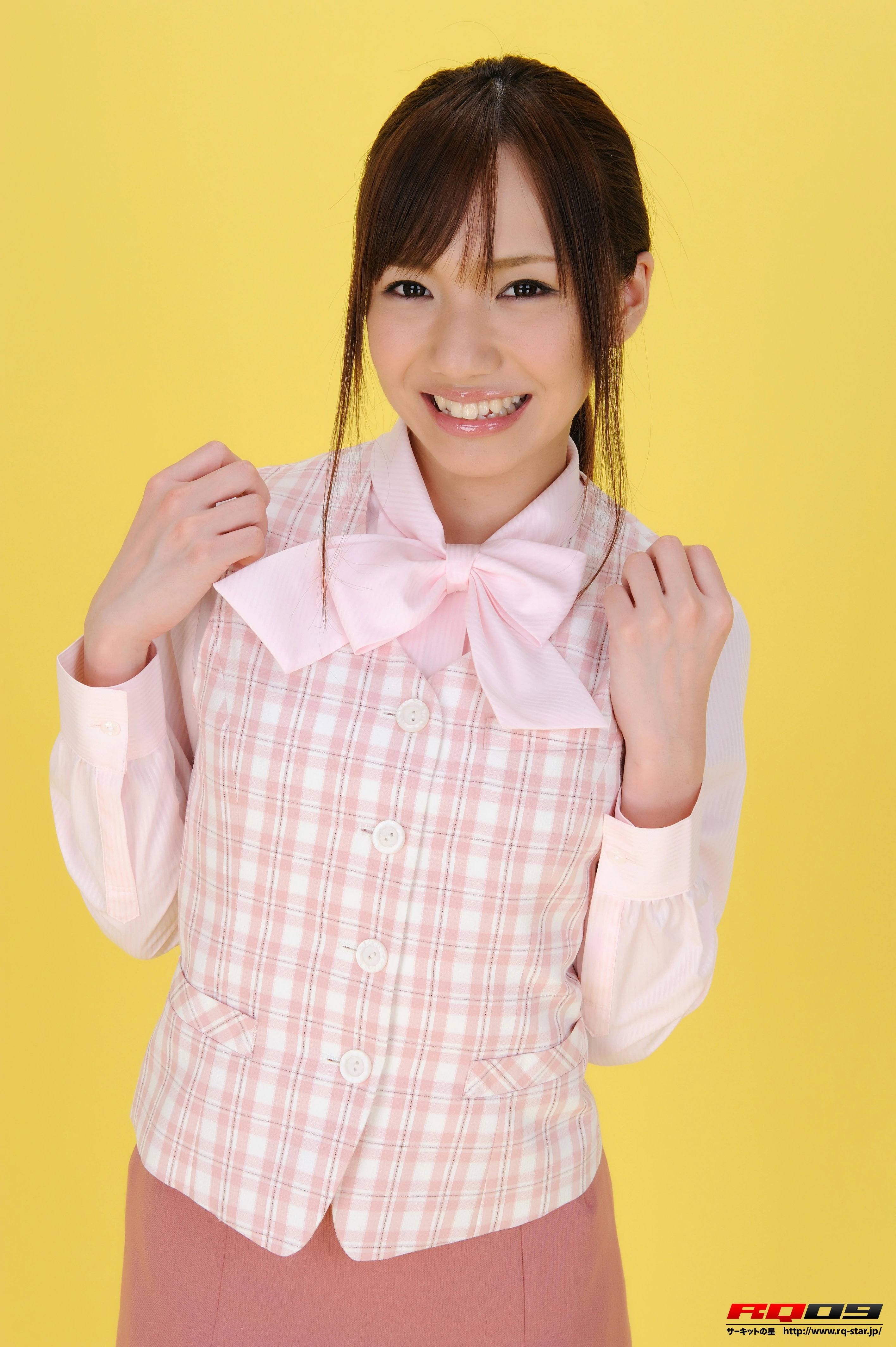 [RQ-STAR写真]NO.00220 性感女秘书 中田あさみ（Asami Nakata）粉色衬衫与短裙加肉色丝袜美腿私房写真集,