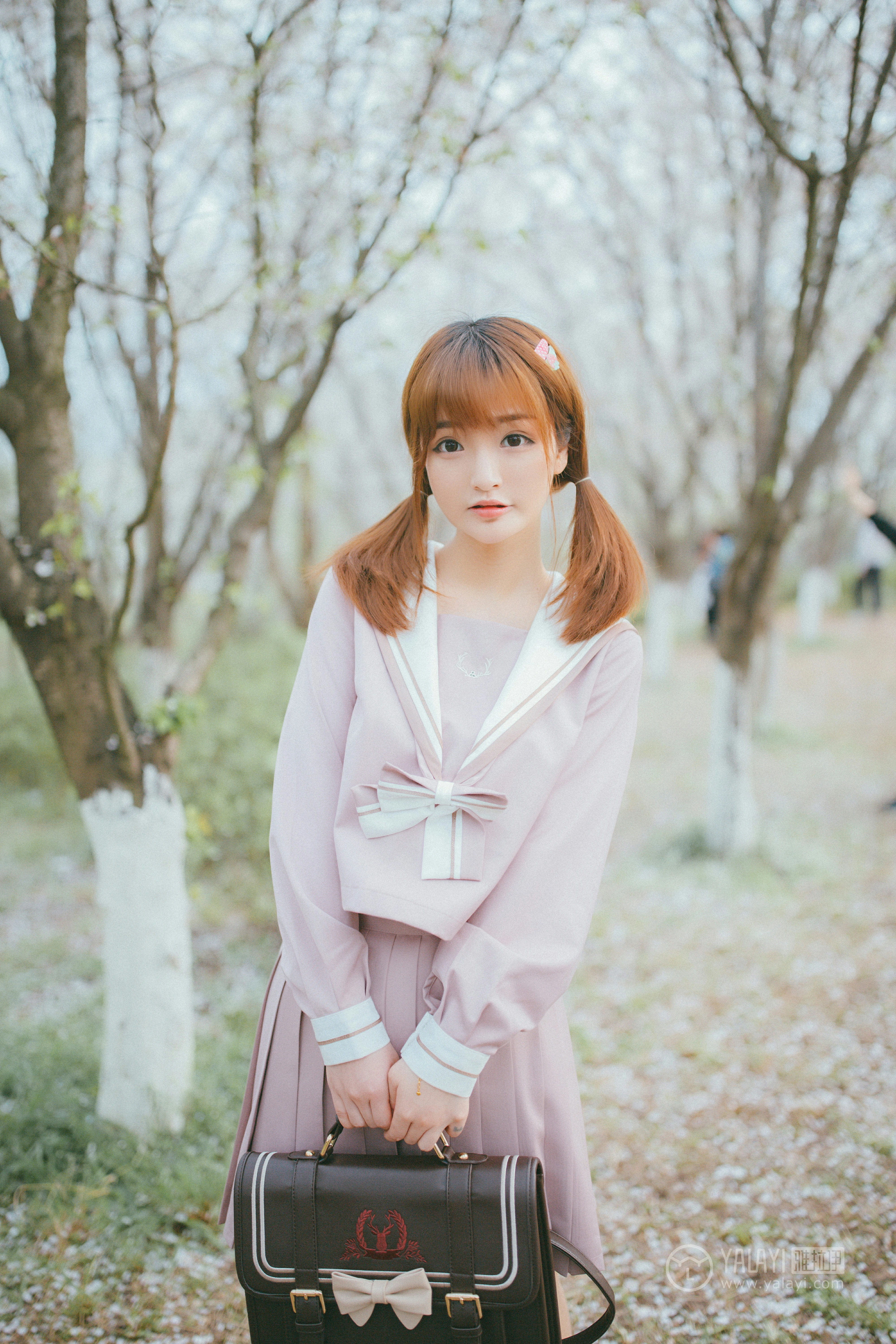 [YALAYI雅拉伊]No.246 樱花樱花想见你 团团 日本高中女生制服加肉色丝袜美腿性感私房写真集,