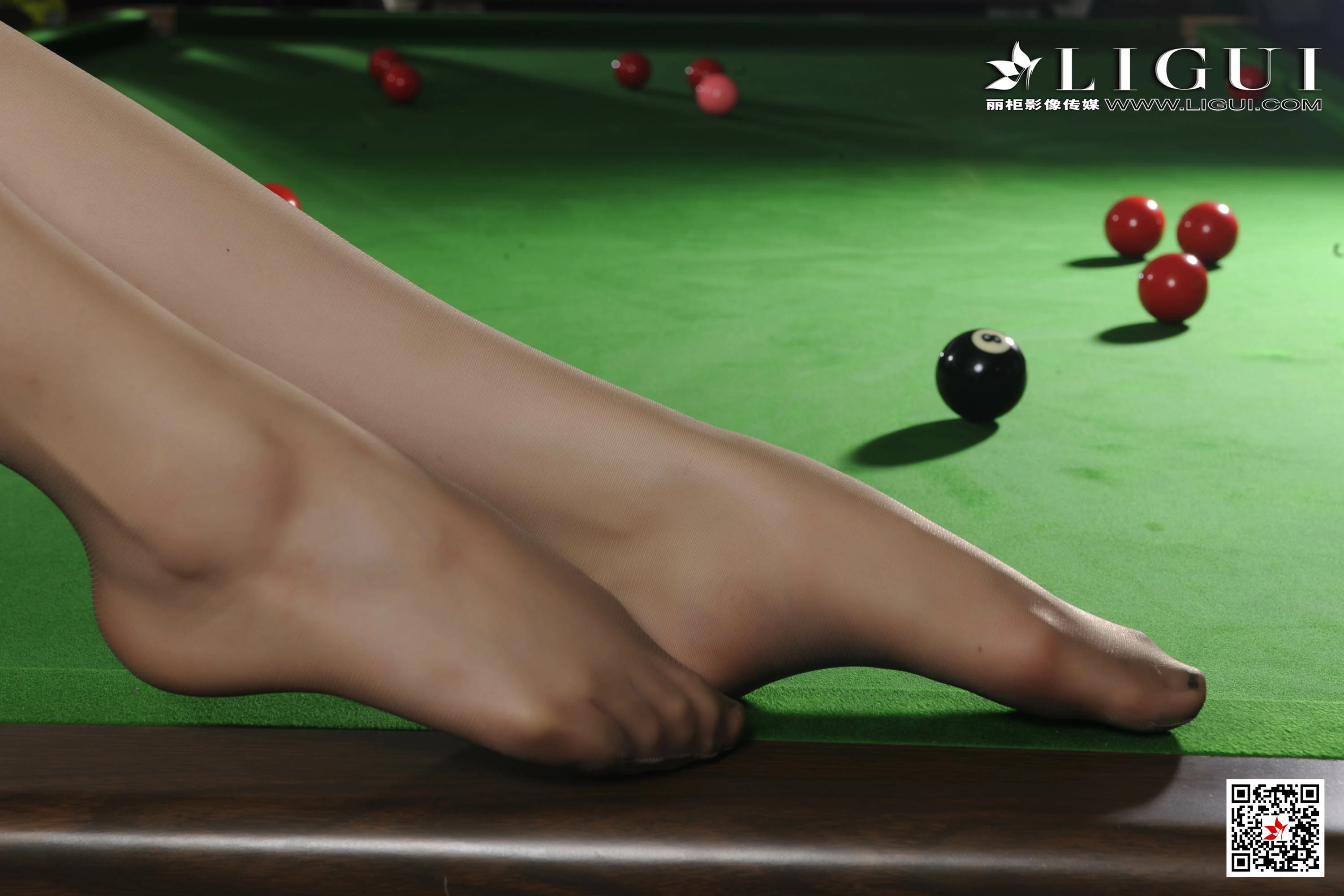 [Ligui丽柜会所]2020-04-23 桌球女郎 马鸣 紧身连身制服裙加肉色丝袜美腿性感私房写真集,