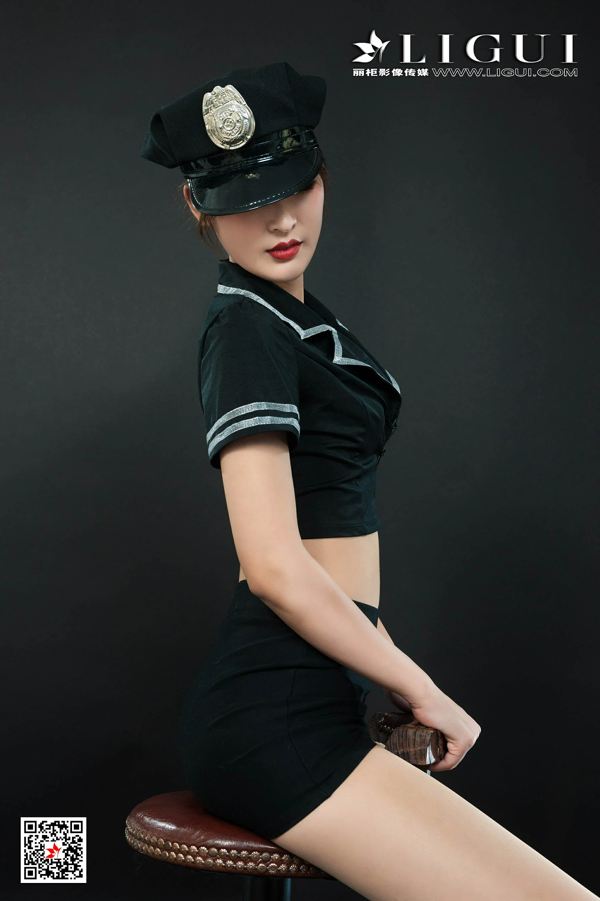 [Ligui丽柜会所]2020-05-05 捆绑束缚性感女警官 雪糕 黑色情趣制服加肉色丝袜美腿私房写真集,