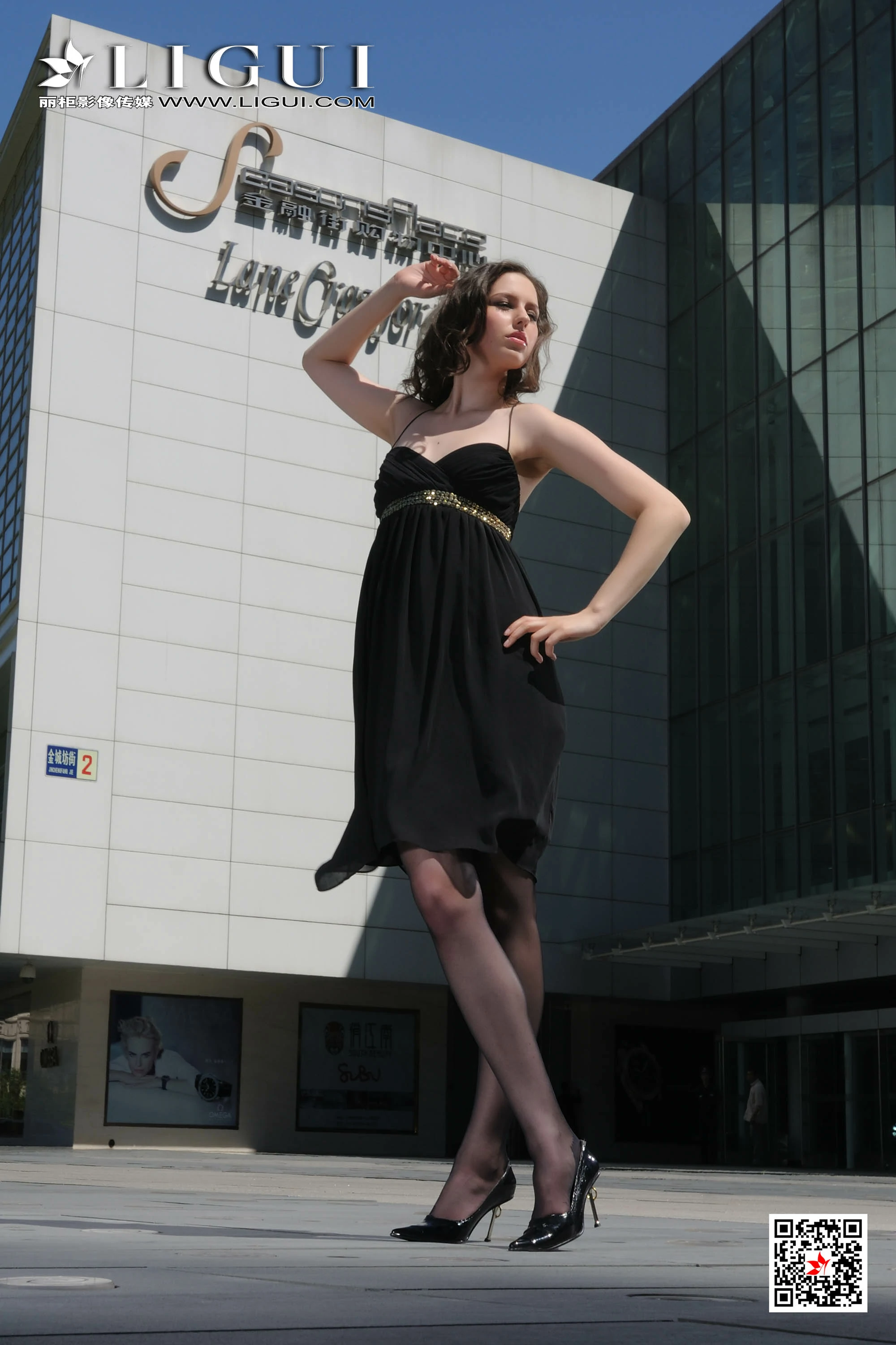 [Ligui丽柜会所]2020-06-15 Model Anna 吊带连衣裙与红色真丝睡衣性感私房写真集,