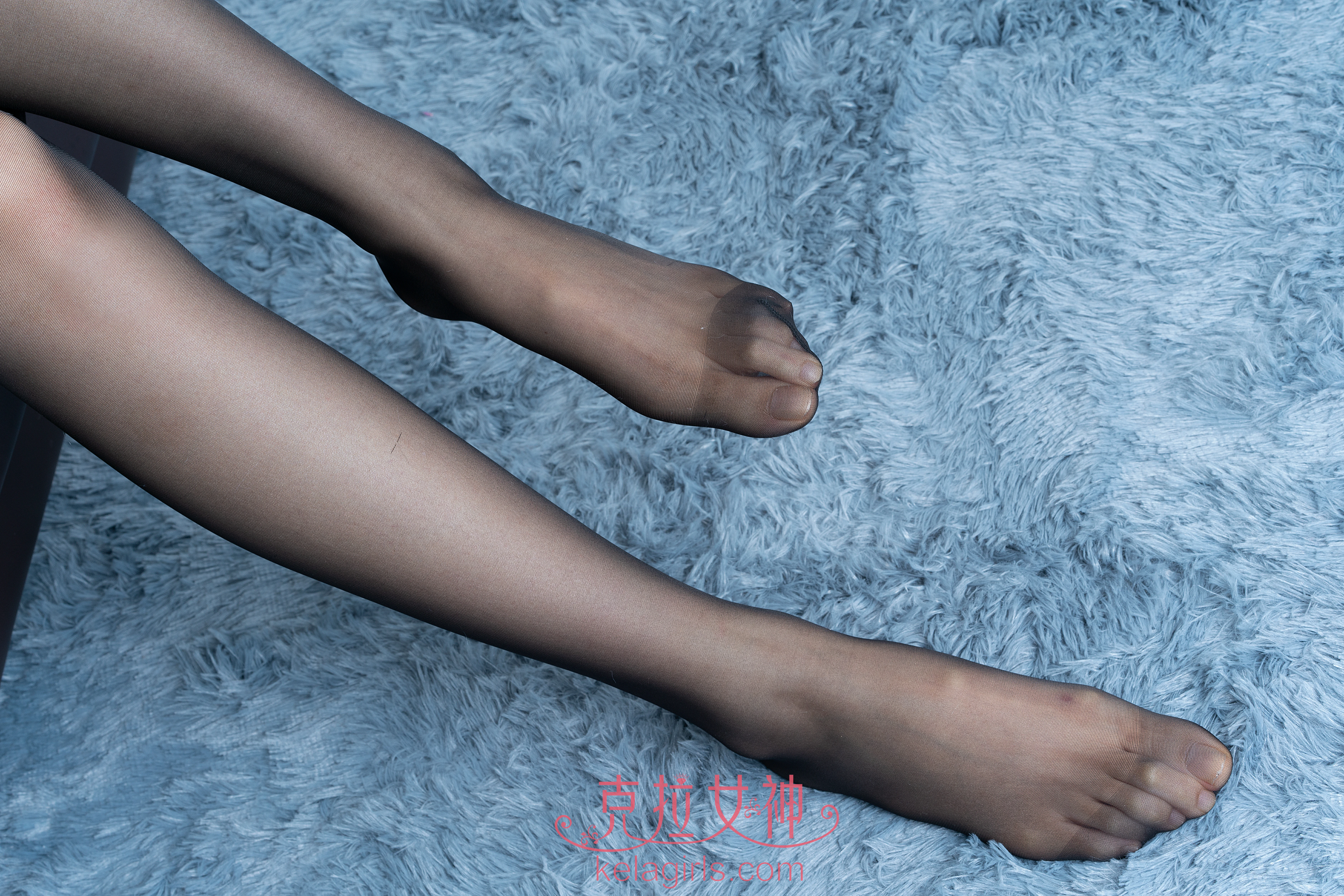 [kelagirls克拉女神]2019-09-22 《长腿秘书》 静宜 吊带塑身衣与黑色短裙加黑色丝袜美腿性感私房写真集,