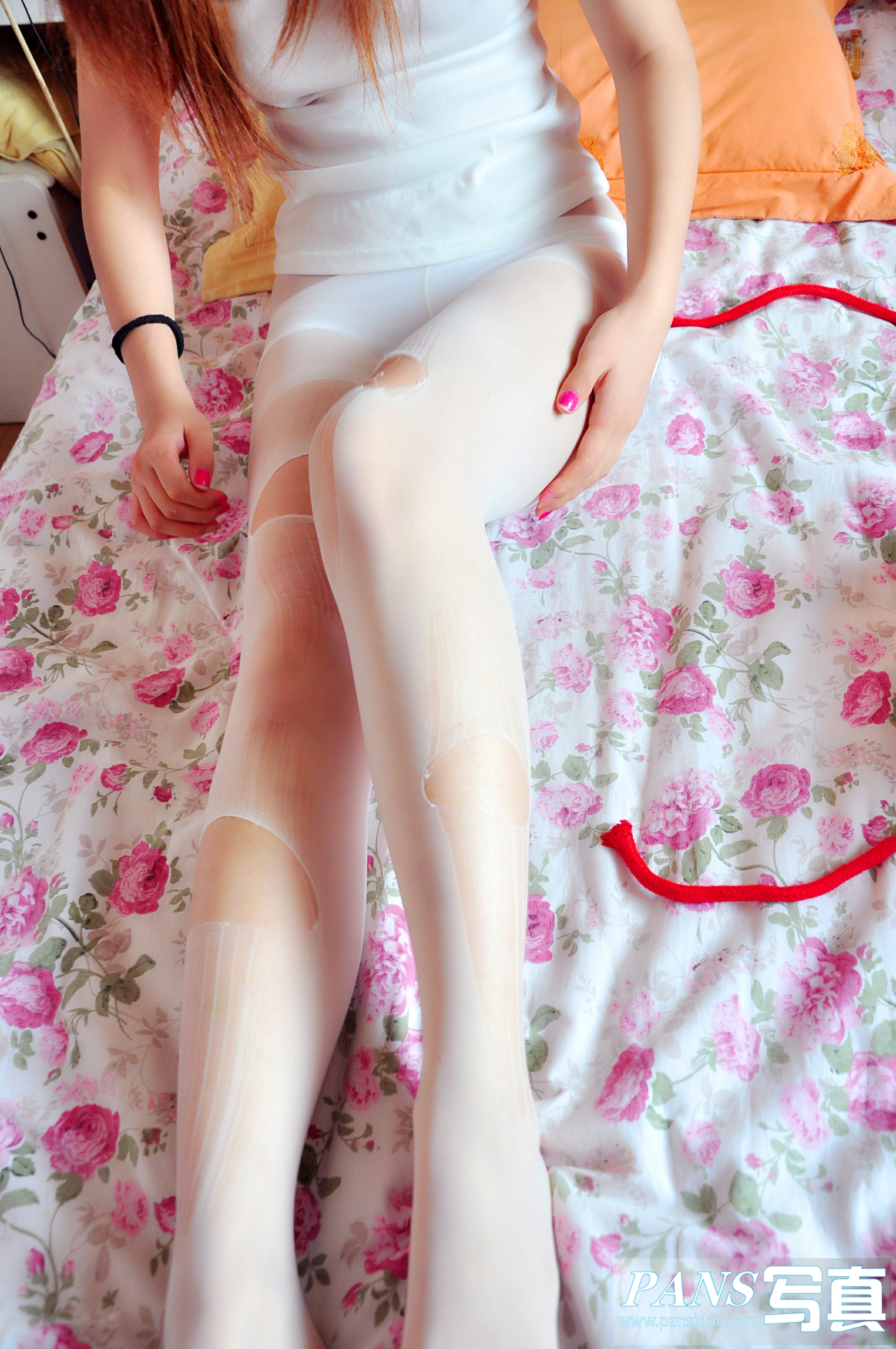 [PANS盘丝洞写真]NO.101 捆绑束缚性感女护士与性感女仆 情趣制服加丝袜美腿私房写真集,