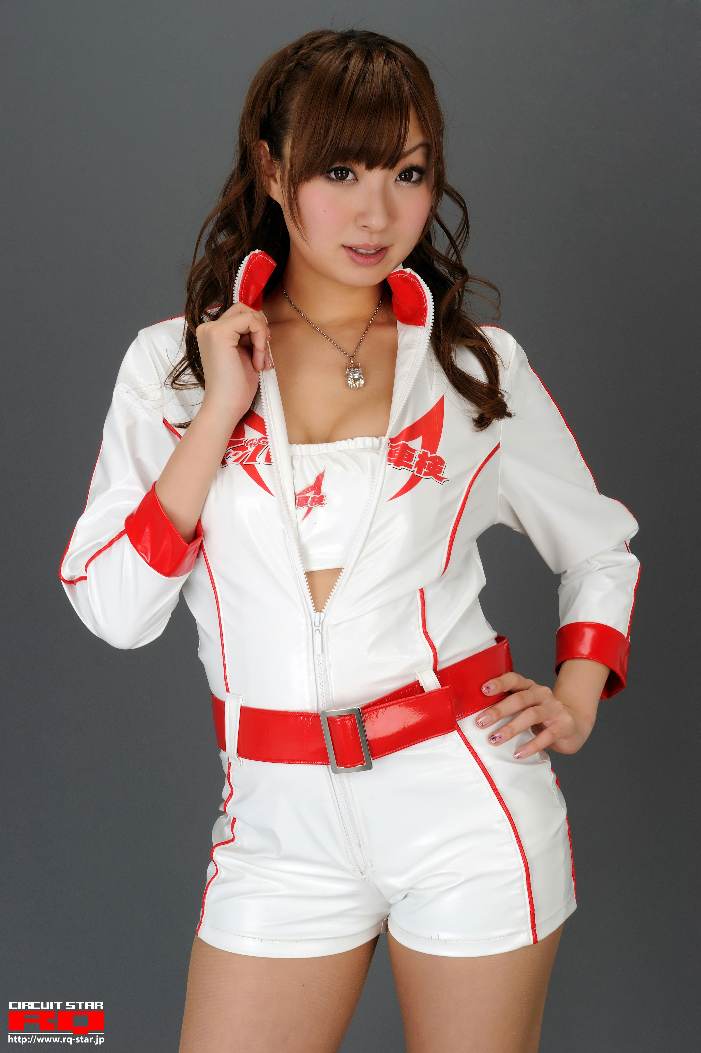 [RQ-STAR写真]No.00263 立花ゆか Yuka Tachibana 白色赛车女郎制服性感私房写真集,