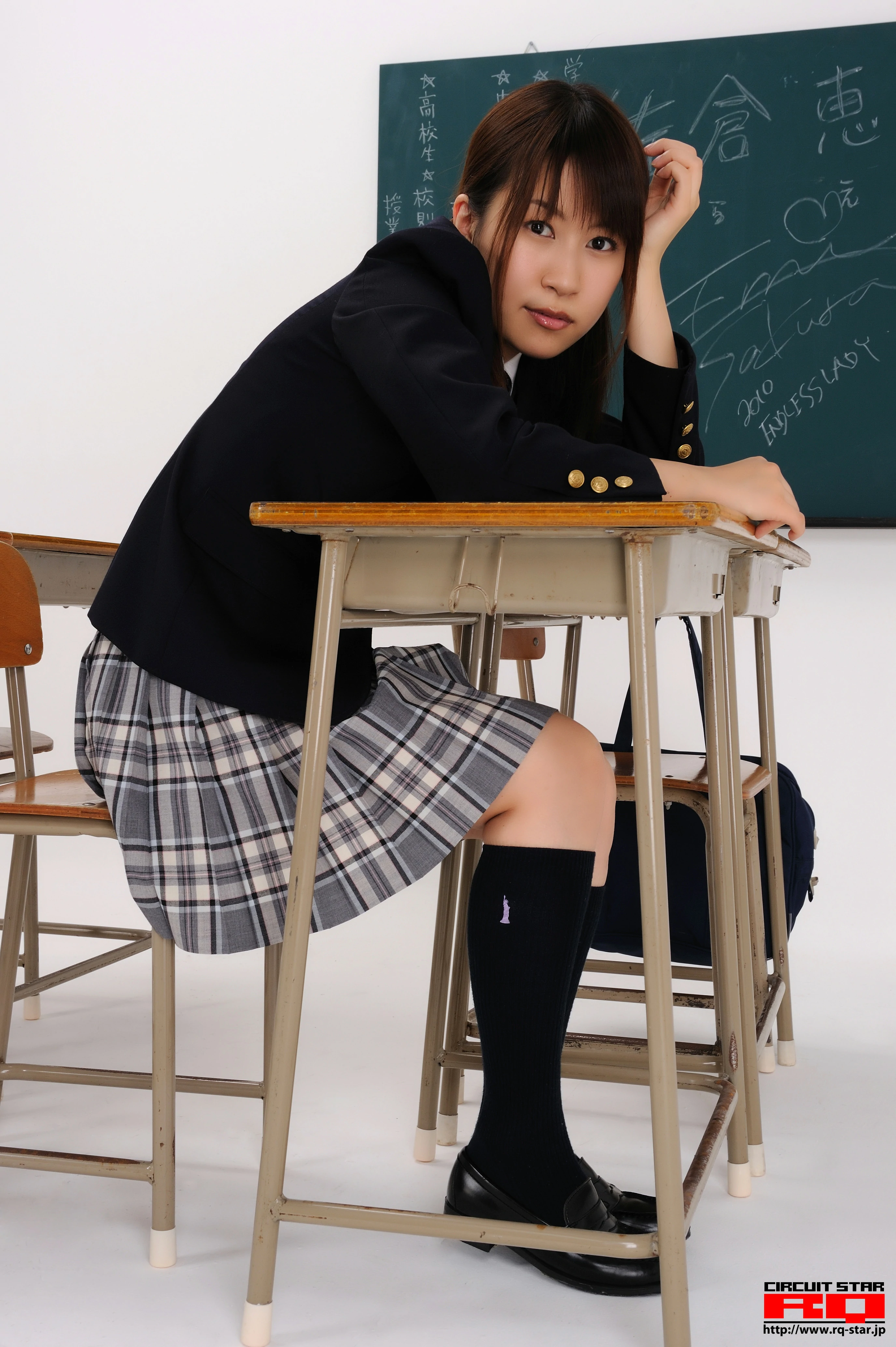 [RQ-STAR写真]NO.00302 佐仓惠美（佐倉恵美，Emi Sakura）日本高中女生制服加格子短裙性感私房写真集,