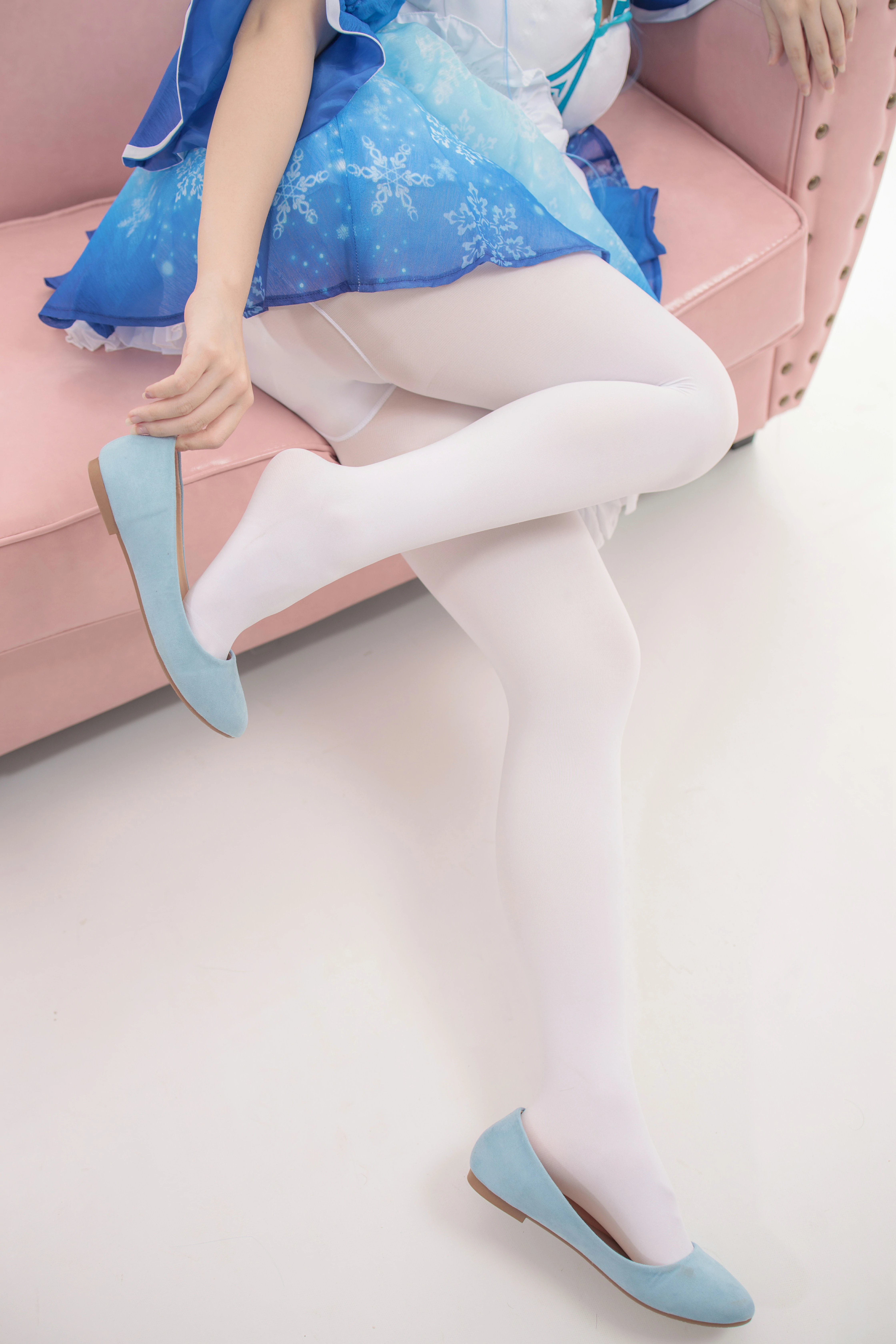 [森萝财团]JKFUN-023 300D白丝 雪晴 蓝色情趣透视制服裙加白色丝袜美腿玉足性感私房写真集,