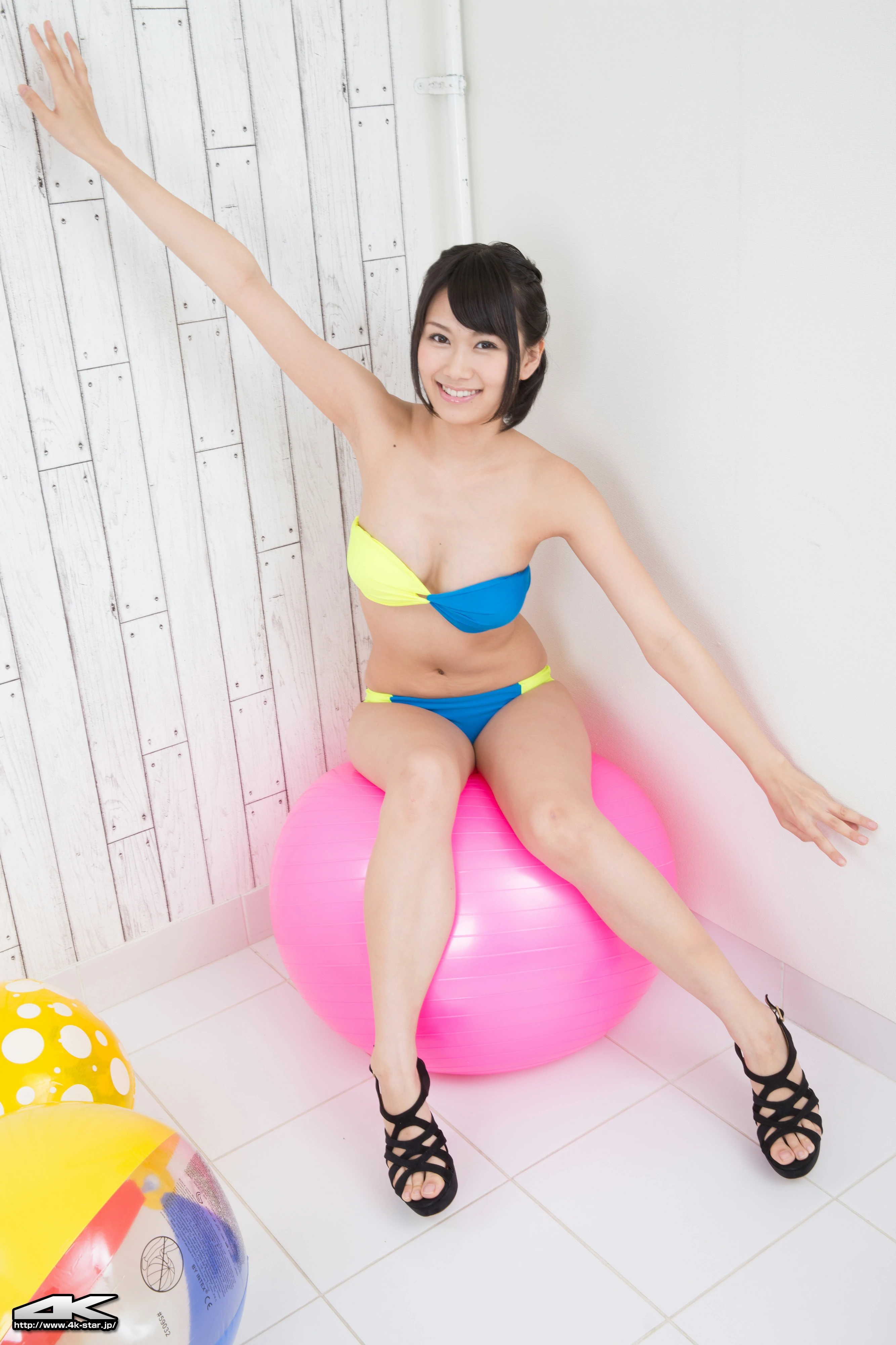 [4K-STAR套图]2015.08.28 森まり Mari Mori 黄色比基尼泳装性感私房写真集,