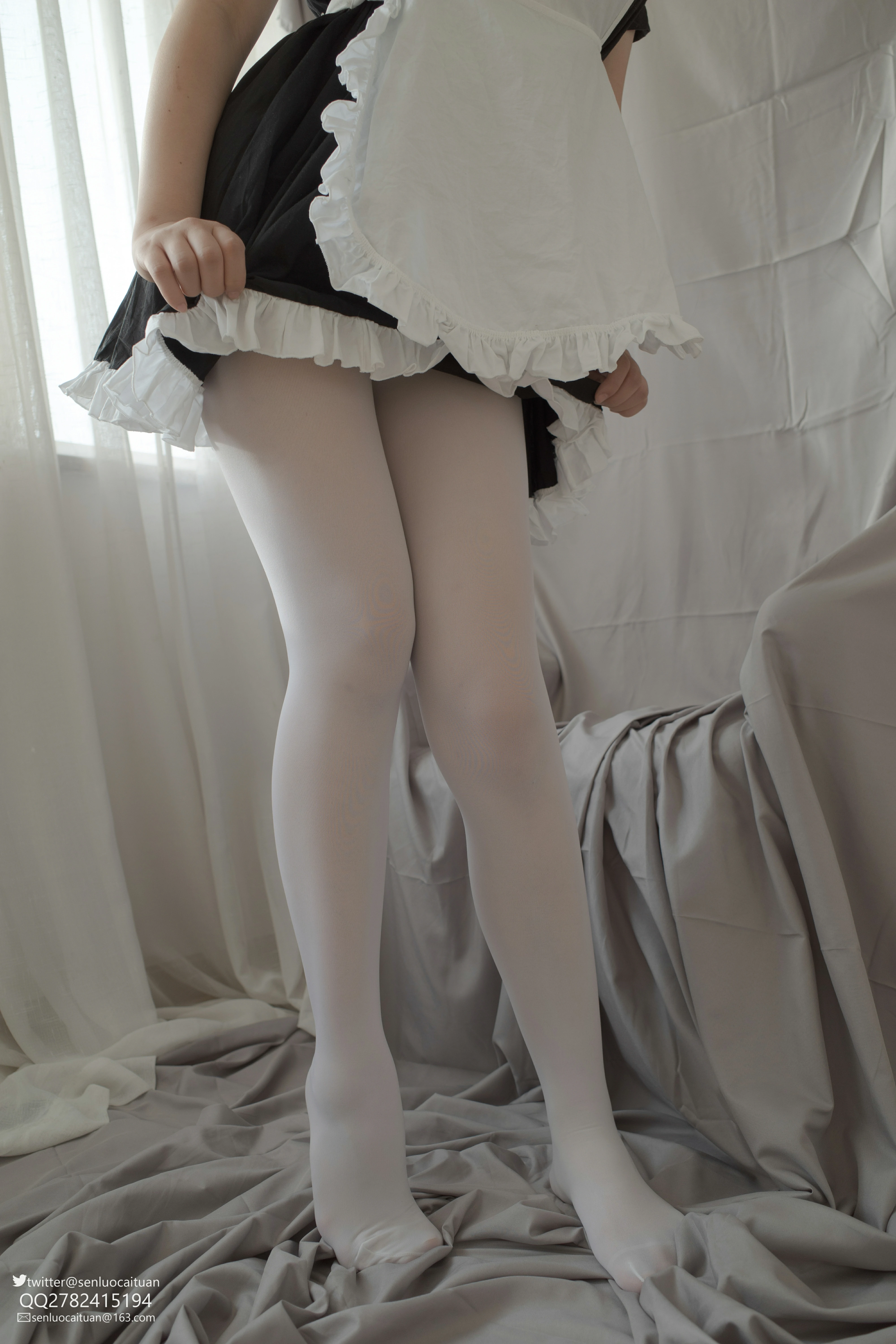 [森萝财团]JKFUN-GG-02 离洛 《新妹子》 黑色性感女仆制服裙加白色丝袜美腿私房写真集,