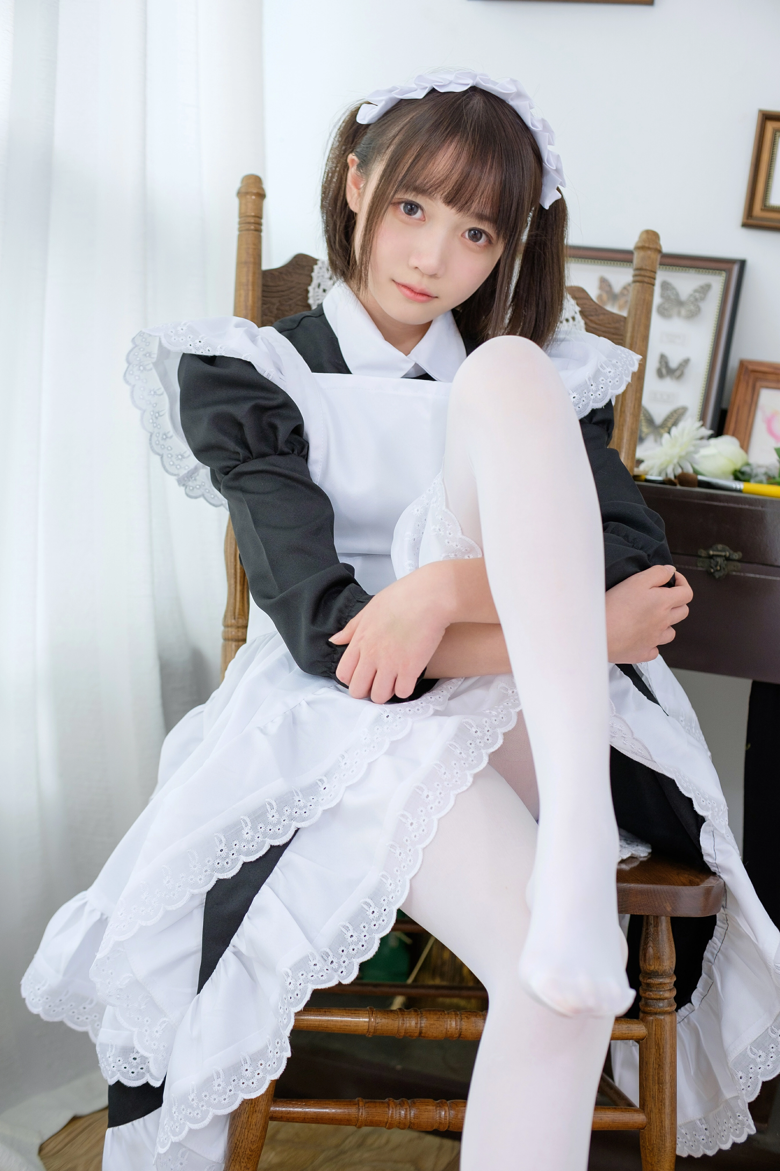 [森萝财团]SSR-005 可爱的女仆 清纯小萝莉 性感女仆制服加白色丝袜美腿玉足私房写真集,