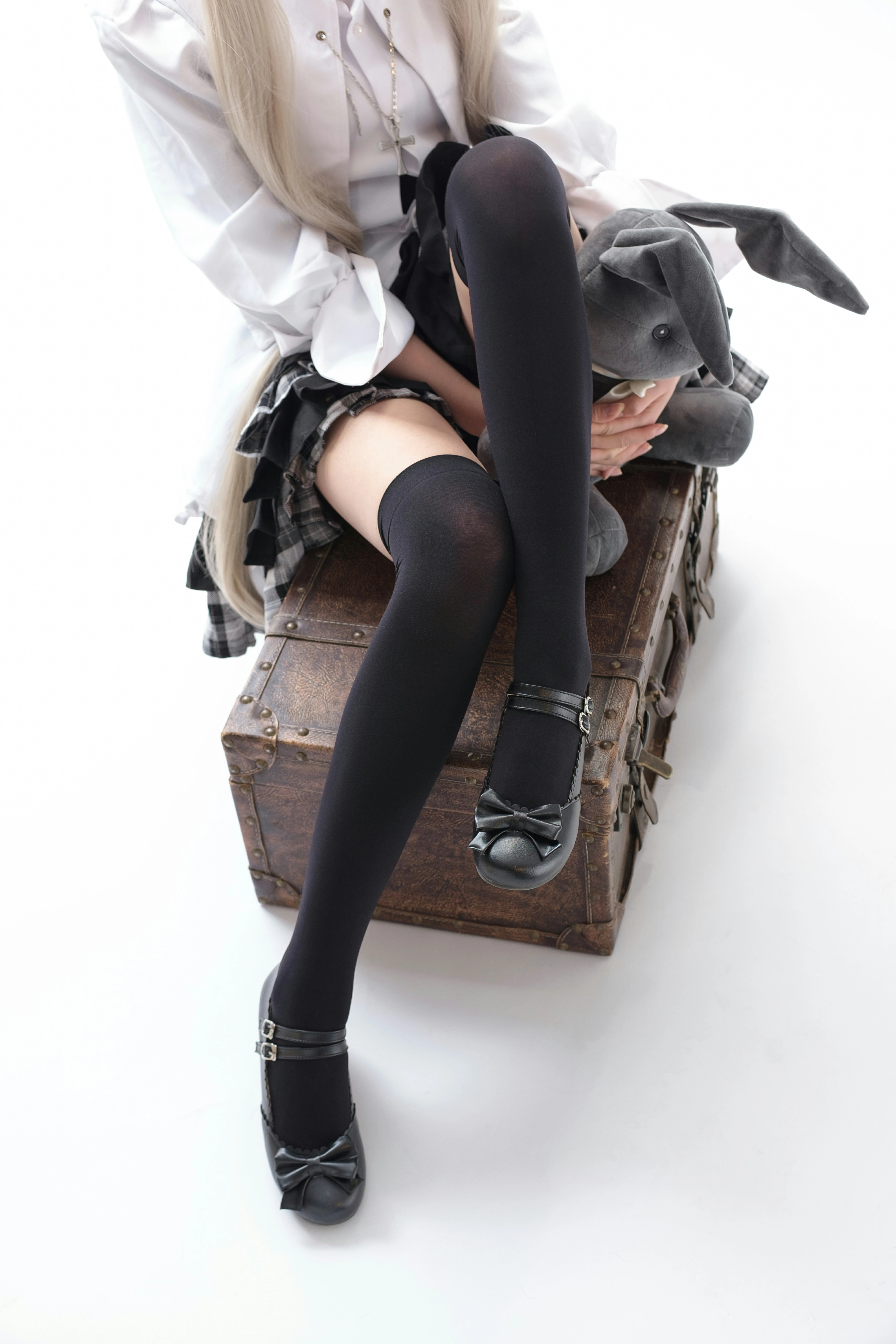 [森萝财团]SSR-006 穹妹COS 清纯小萝莉 格子短裙加黑色丝袜美腿性感私房写真集,