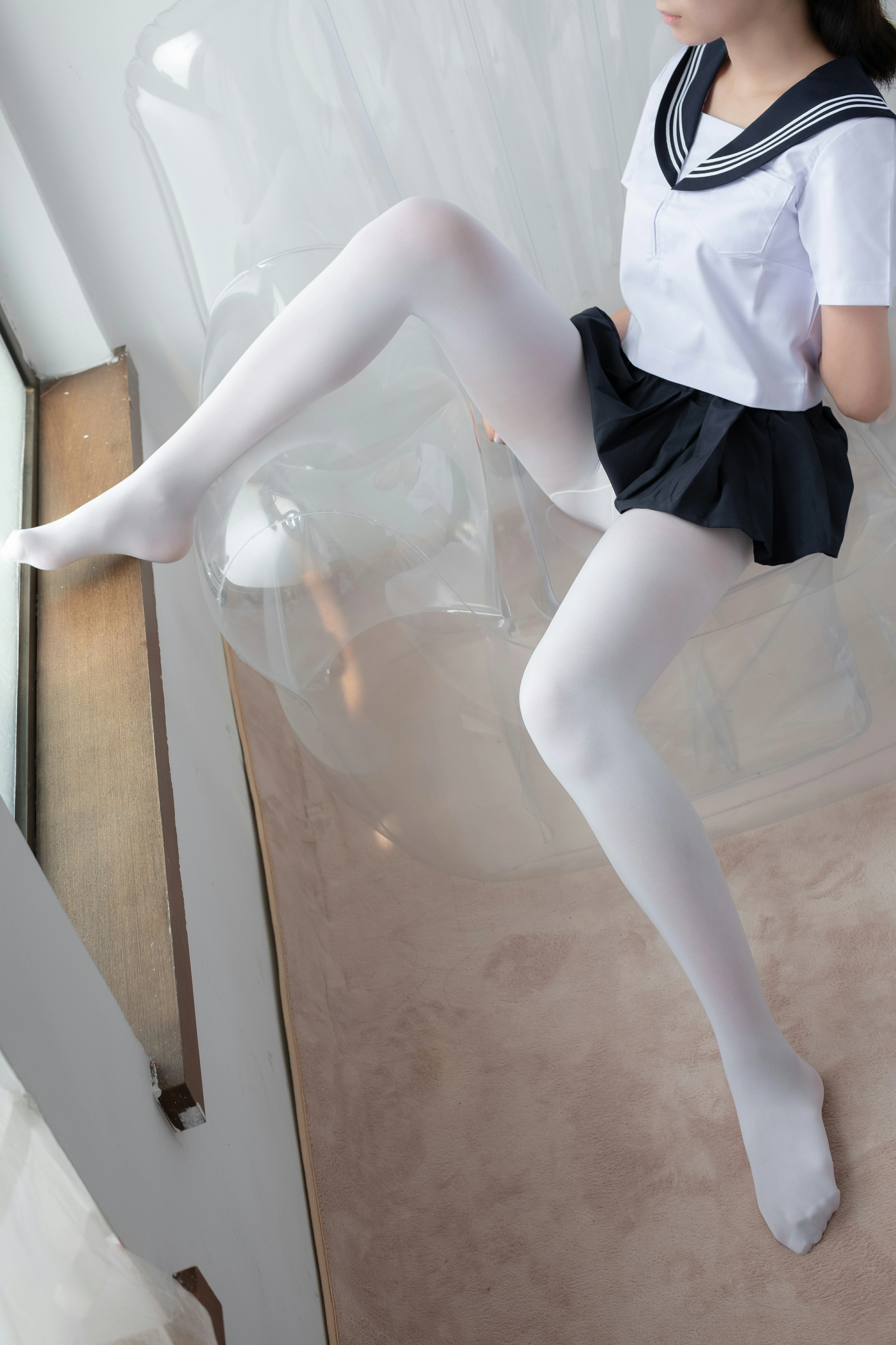 [森萝财团]爱花写真ALPHA-003 清纯小萝莉 日本高中女生制服加白色丝袜美腿玉足性感私房写真集,