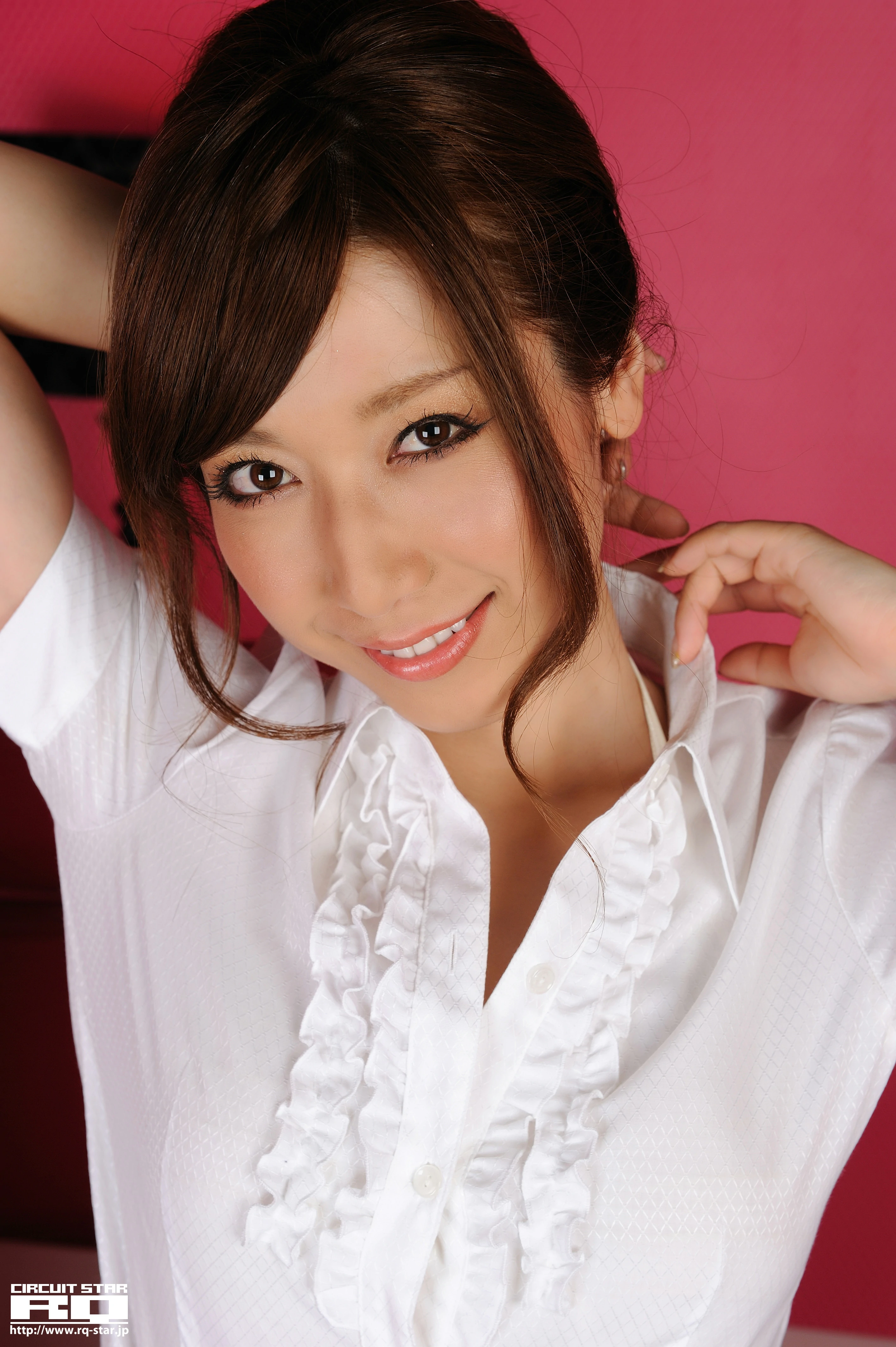 [RQ-STAR写真]NO.00504 性感女秘书 清水惠美 Emi Shimizu 白色衬衫与黑色短裙加肉丝美腿私房写真集,