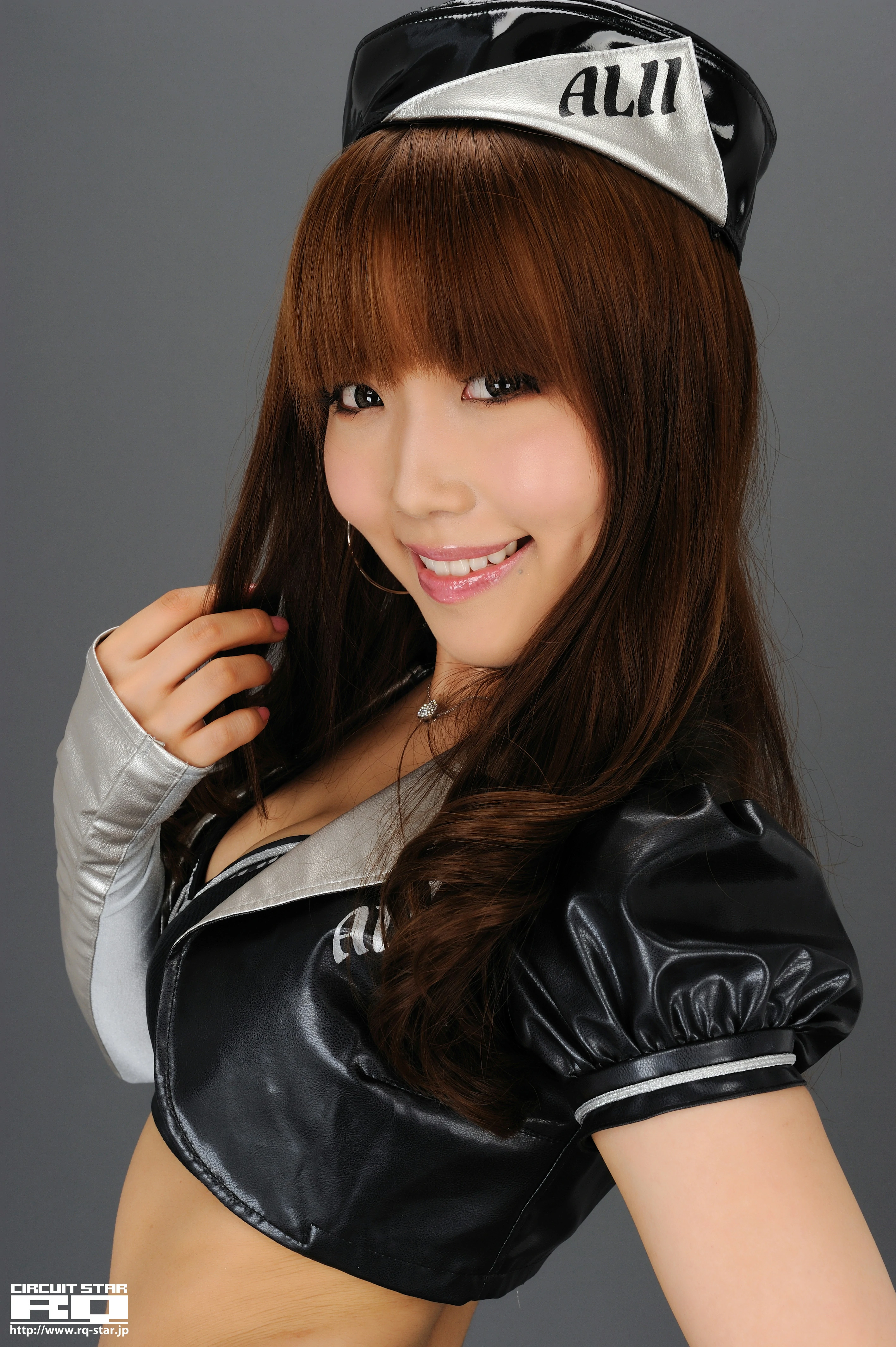 [RQ-STAR写真]NO.00511 如月くるみ(如月久留美，Kurumi Kisaragi)黑色赛车女郎制服性感私房写真集,