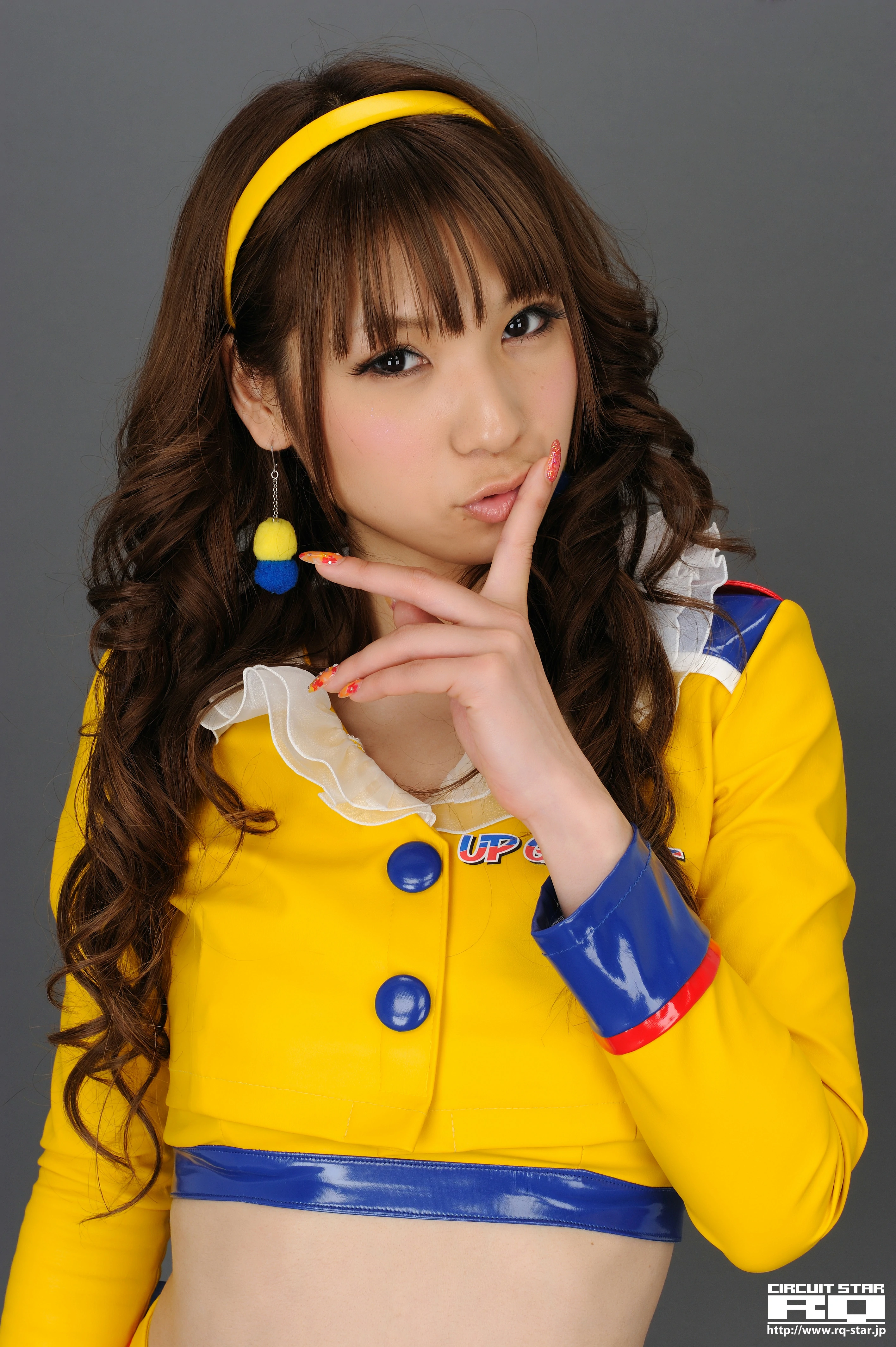 [RQ-STAR写真]NO.00512 彩世めい(彩世芽衣，Mei Ayase)黄色赛车女郎制服性感私房写真集,