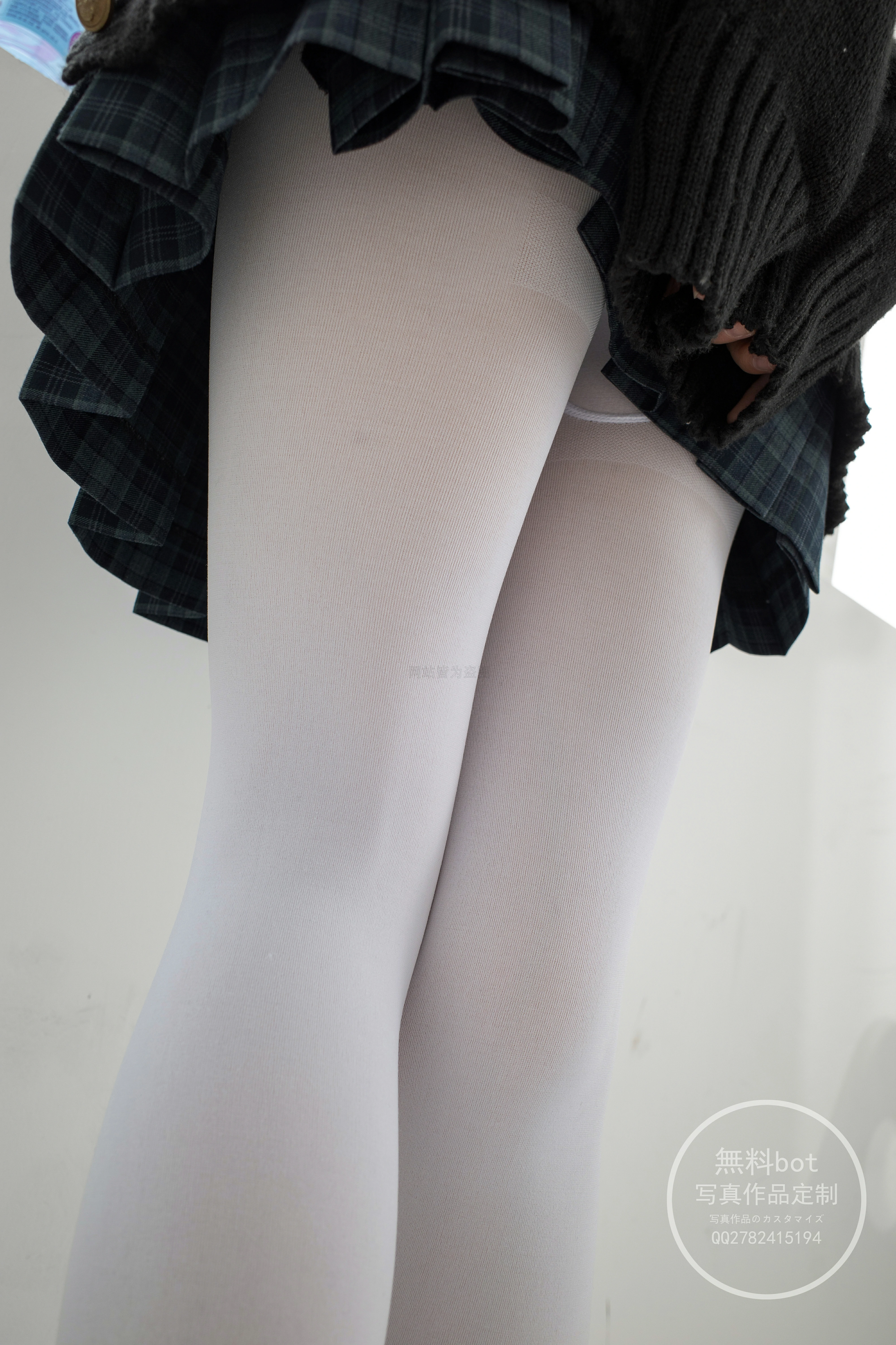 [森萝财团]有料 NO.002 清纯小萝莉 日本高中女生制服与短裙加白色丝袜美腿性感私房写真集,