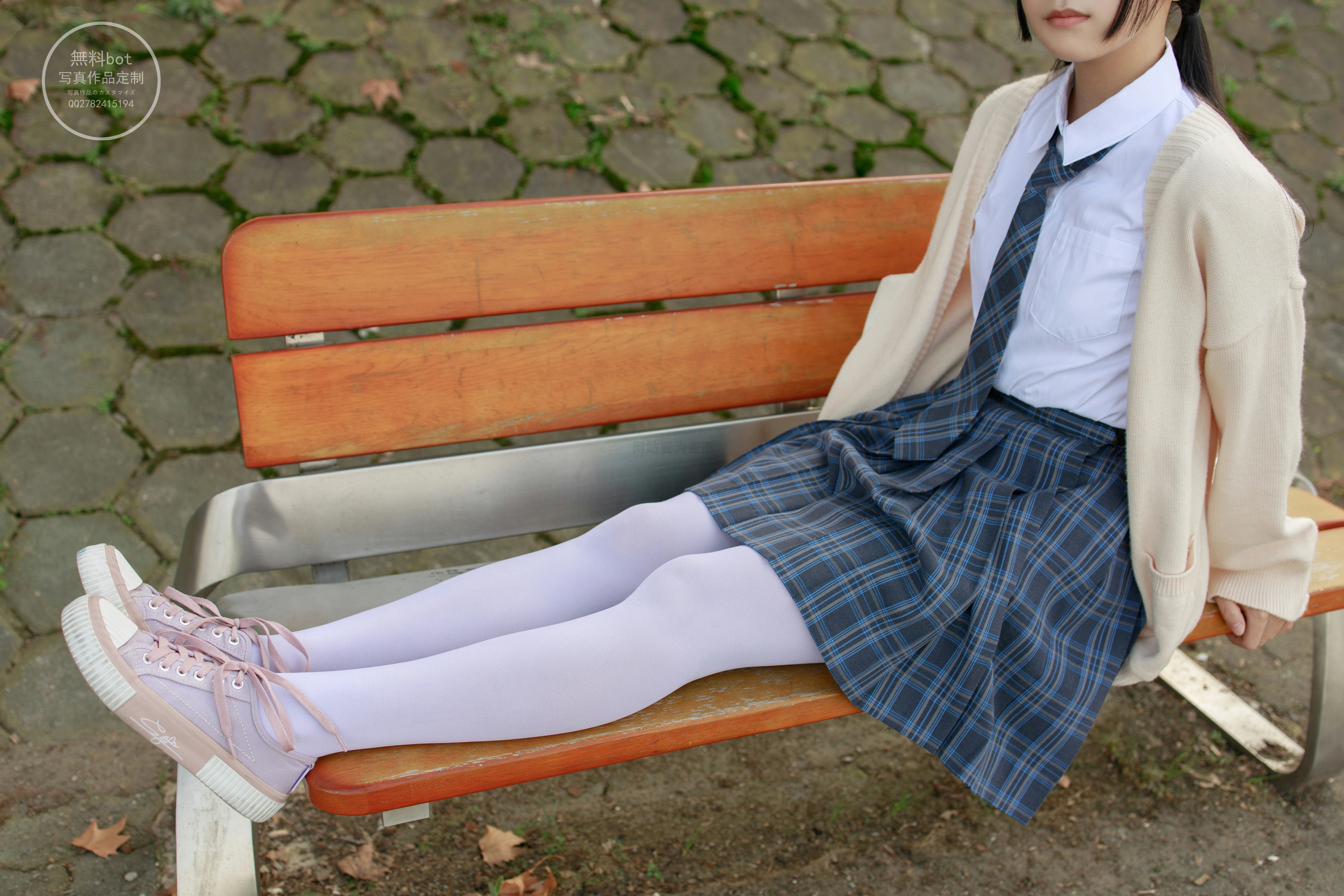 [森萝财团]有料 NO.004 清纯小萝莉 日本高中女生制服加白色丝袜美腿性感私房写真集,