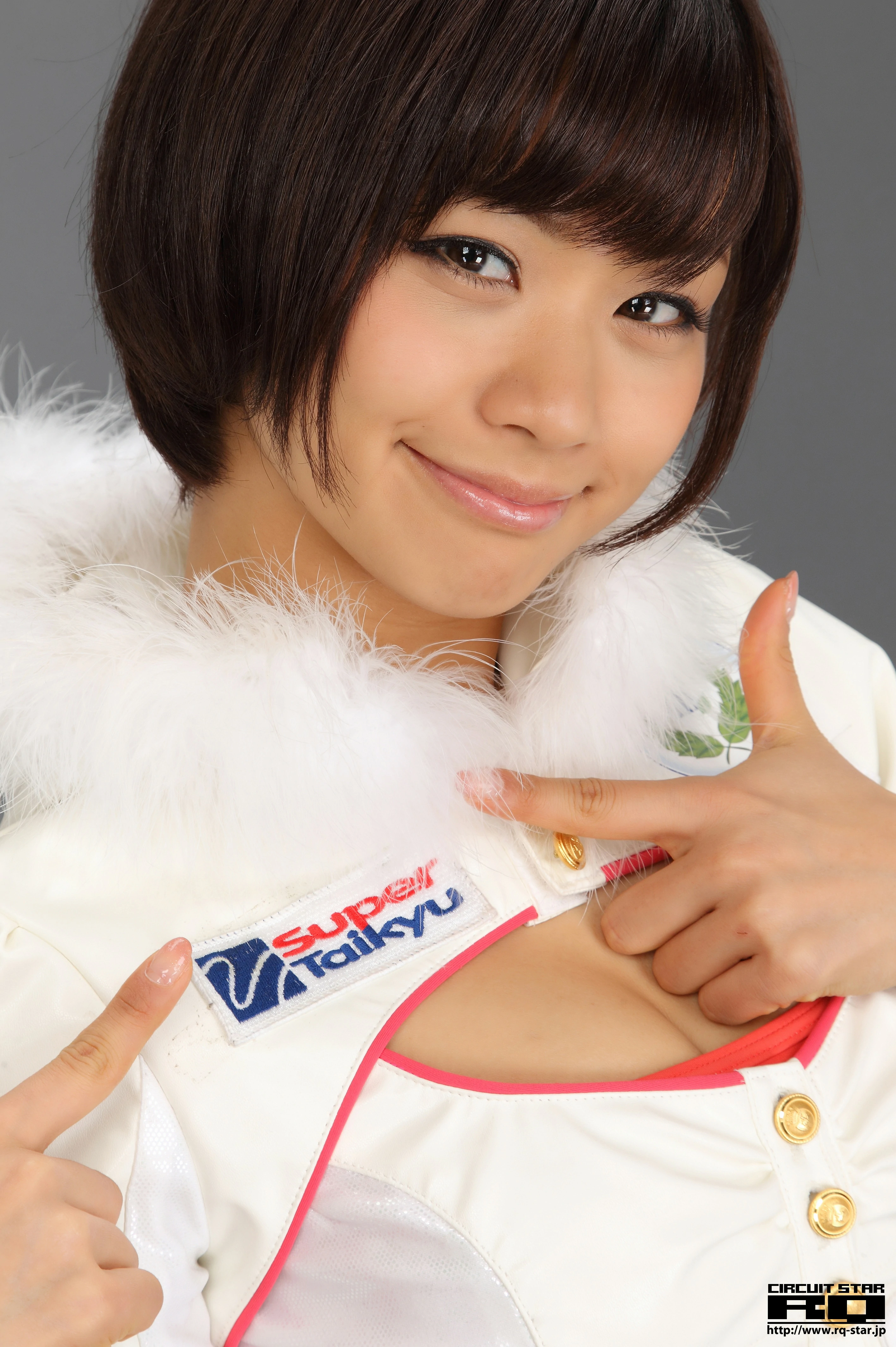 [RQ-STAR写真]NO.00616 安枝瞳（やすえだ ひとみ，Hitomi Yasueda）白色赛车女郎制服性感私房写真集,