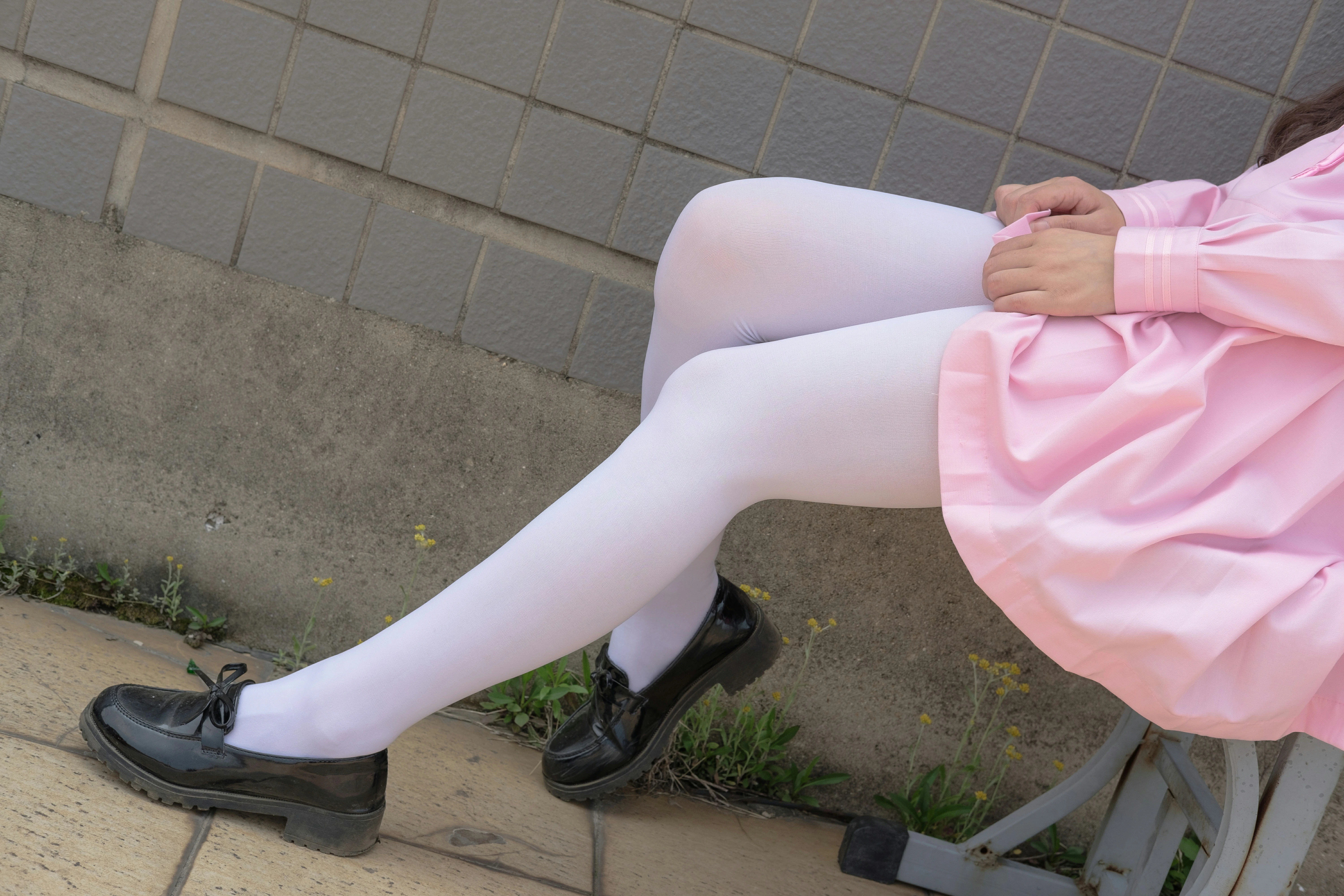 [森萝财团]X-026 清纯萝莉 粉色JK校服与短裙加白色丝袜美腿性感私房写真集,