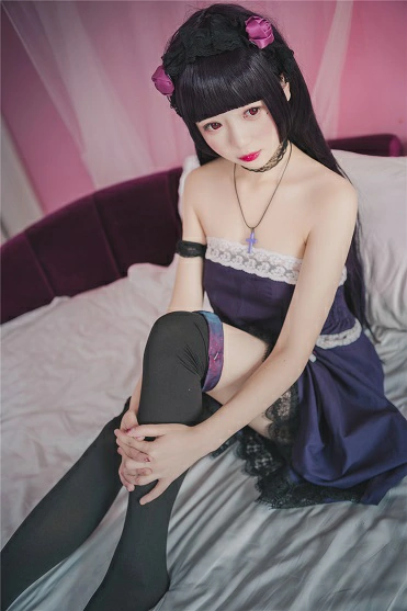 [风之领域]NO.203 清纯小萝莉 紫色抹胸蕾丝连衣裙加黑丝美腿性感私房写真集