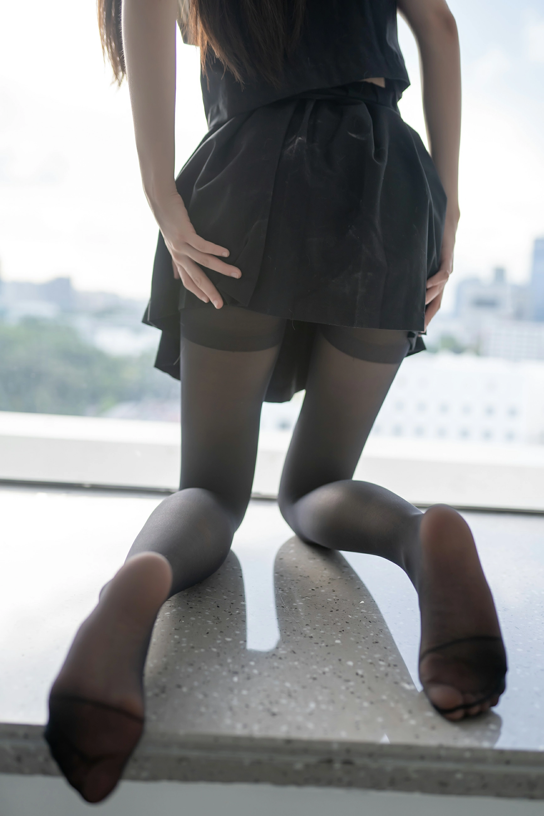 [兔玩映画]B63.004 清纯萝莉小学妹 黑色JK制服与短裙加黑丝美腿性感私房写真集,