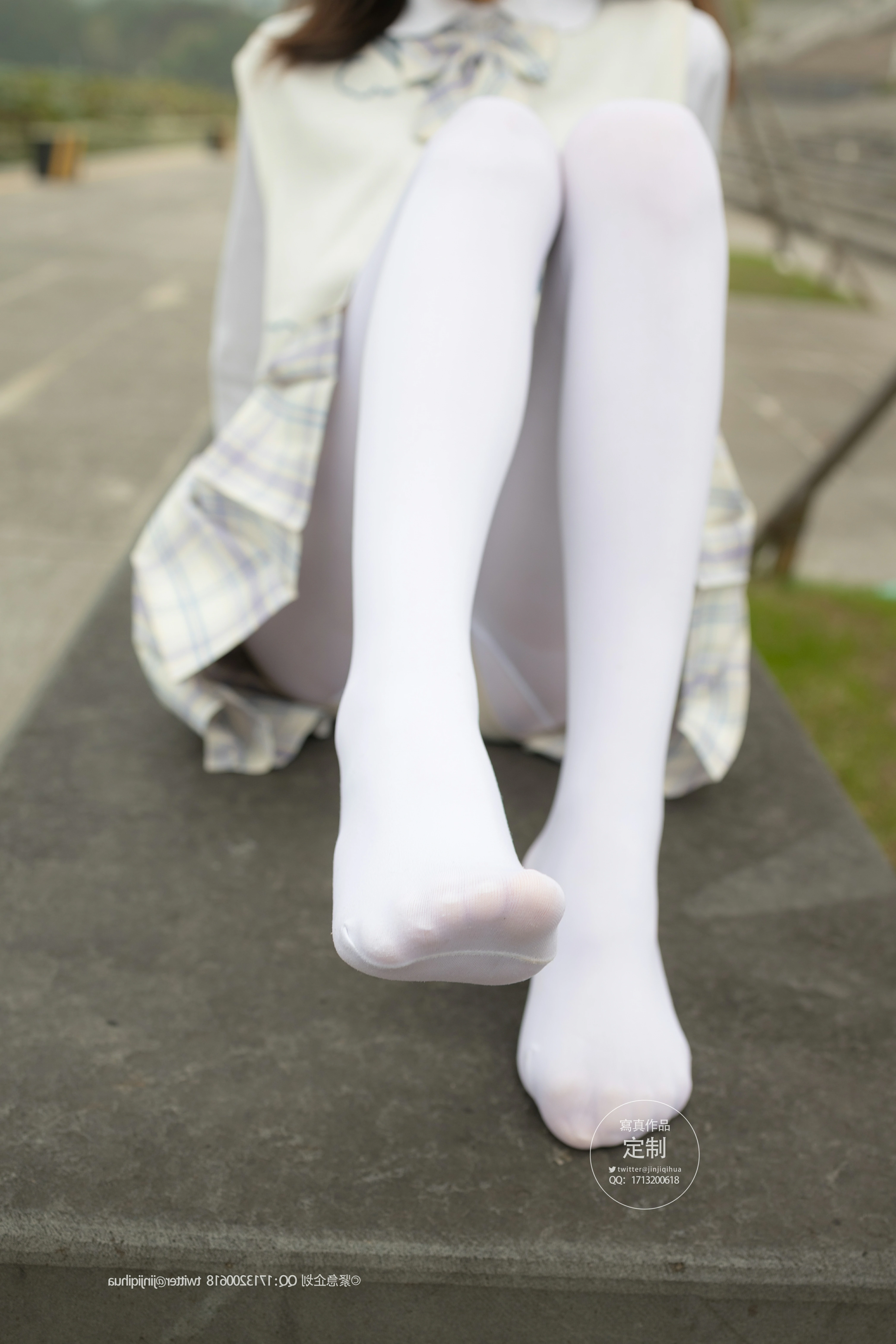 [紧急企划]G-003 出镜妹子：小奶糕Milky JK制服与短裙加白色丝袜美腿性感私房写真集,